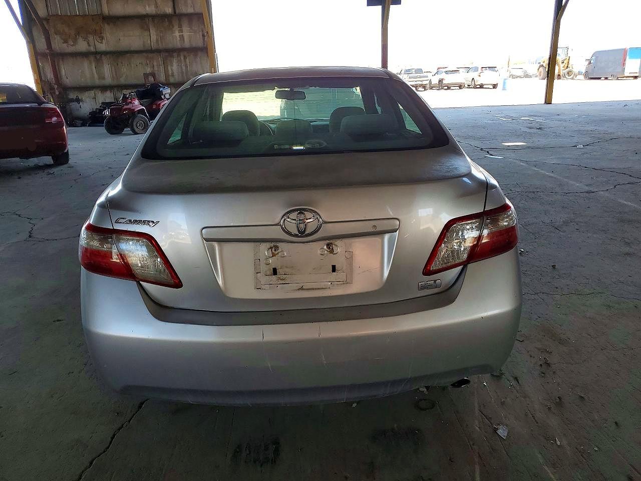 2007 Toyota Camry Hybrid Silver vin: JTNBB46K273023321