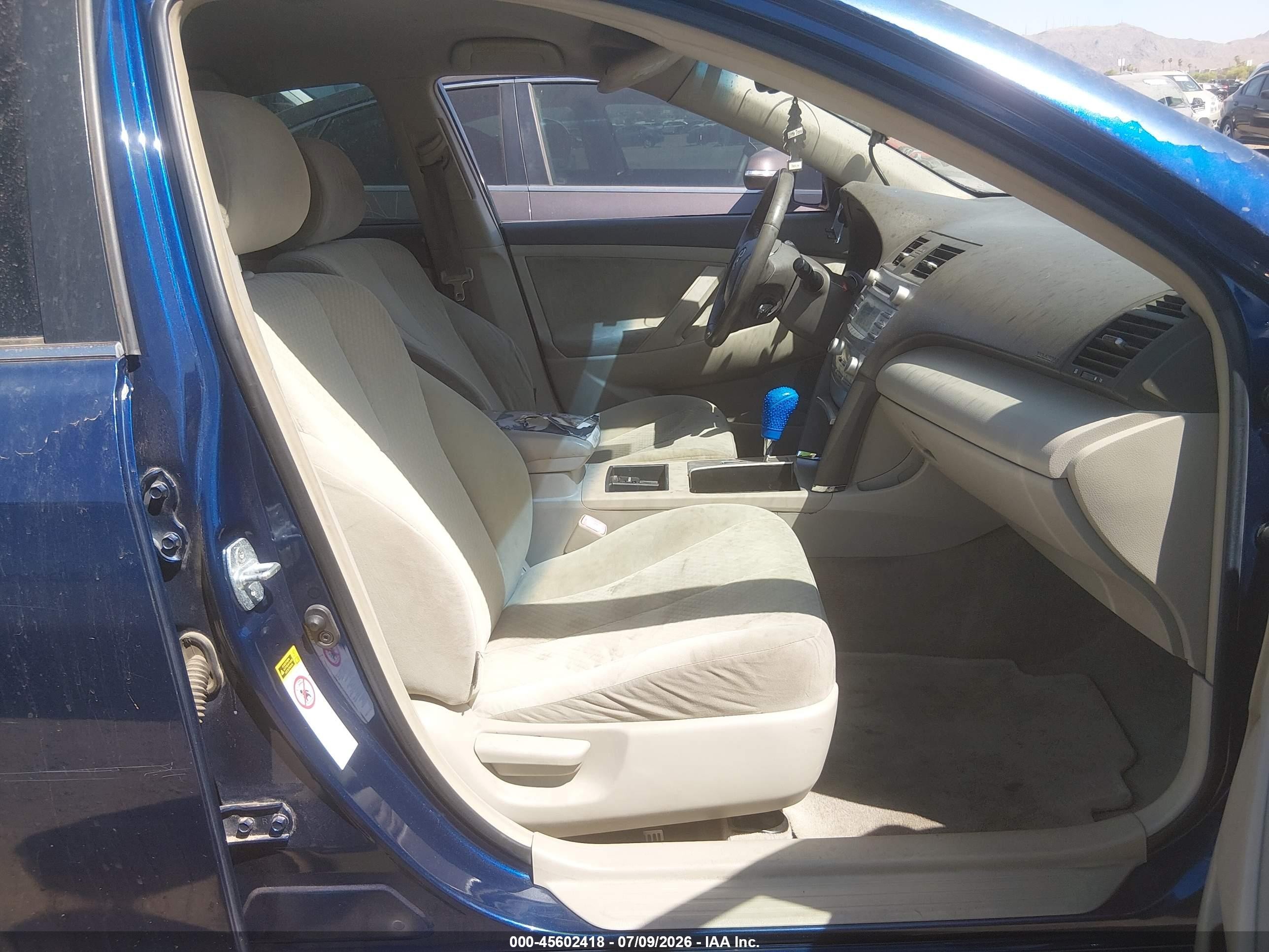 2009 Toyota Camry Hybrid   Blue vin: JTNBB46K293053115