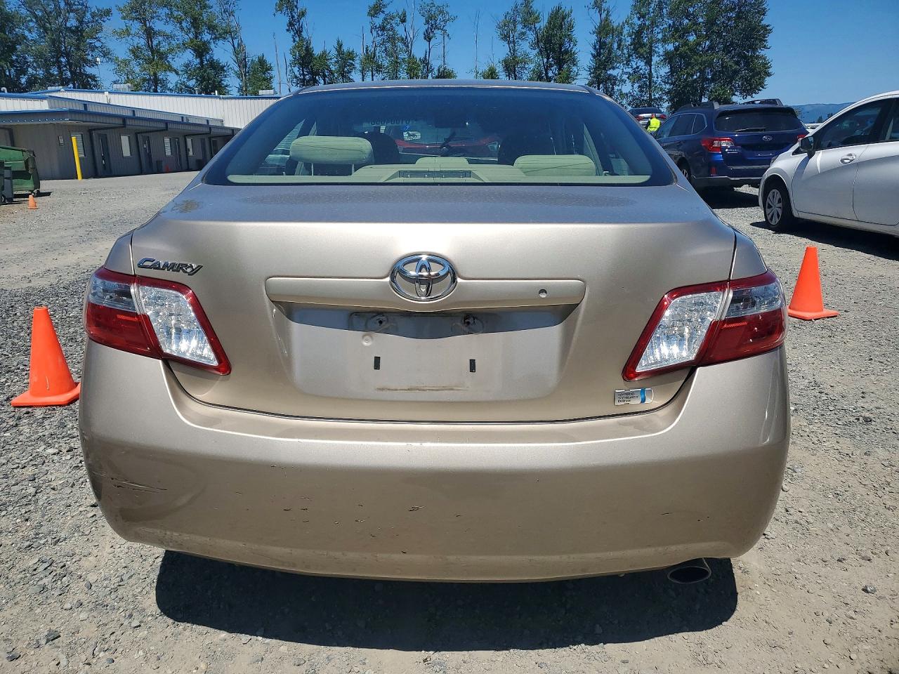 2007 Toyota Camry Hybrid Gold vin: JTNBB46K373016331