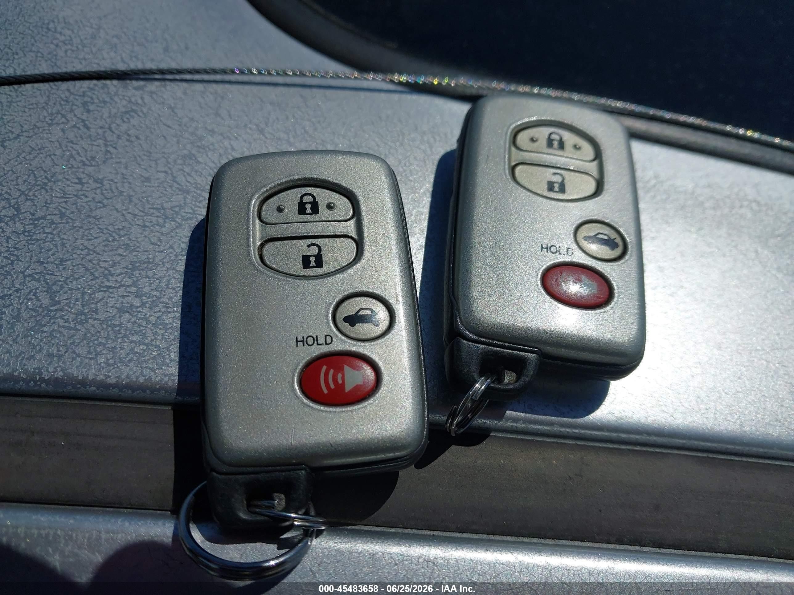 2007 Toyota Camry Hybrid   Silver vin: JTNBB46K373041455