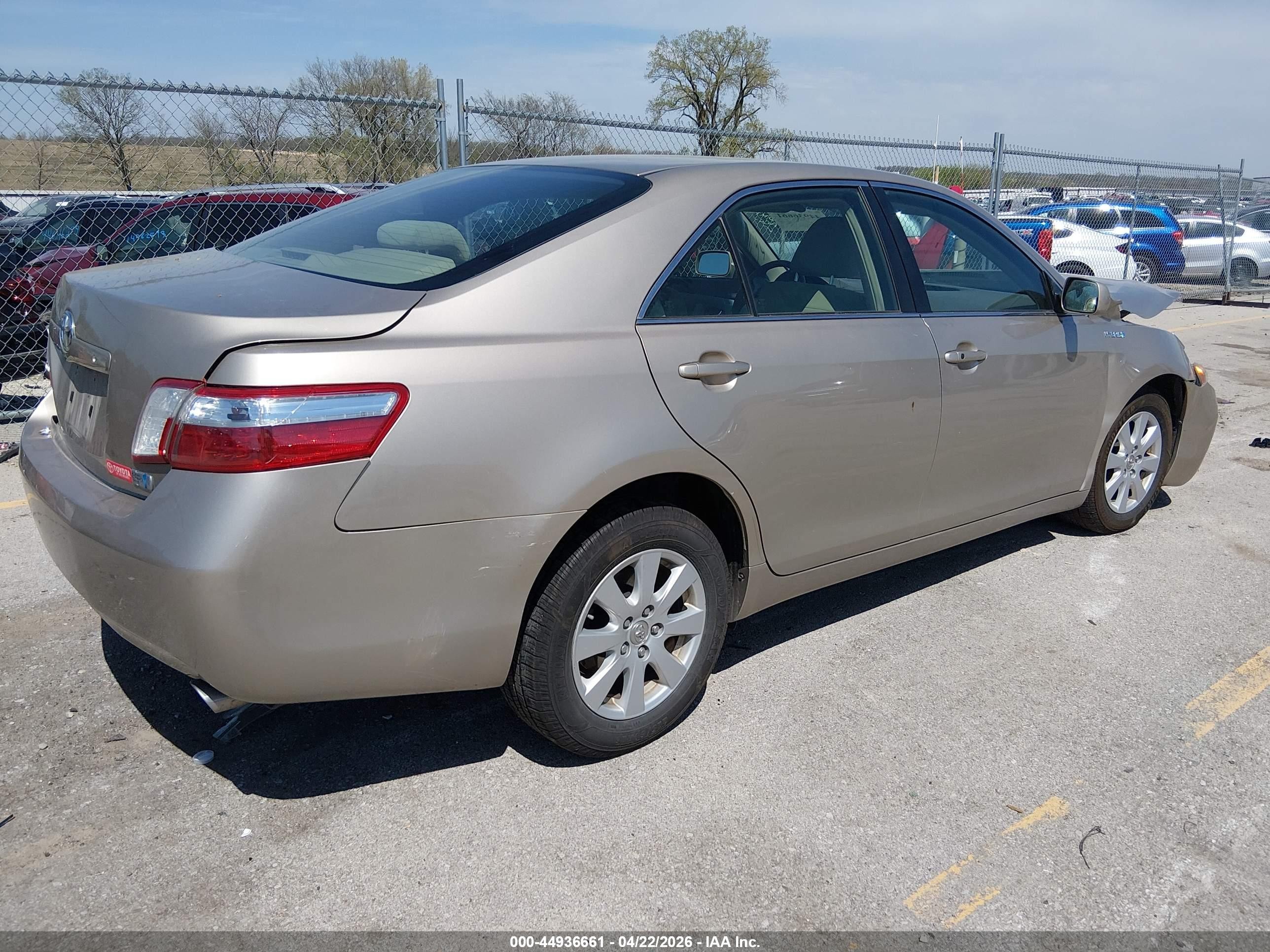2007 Toyota Camry Hybrid   Золотой vin: JTNBB46K473010084