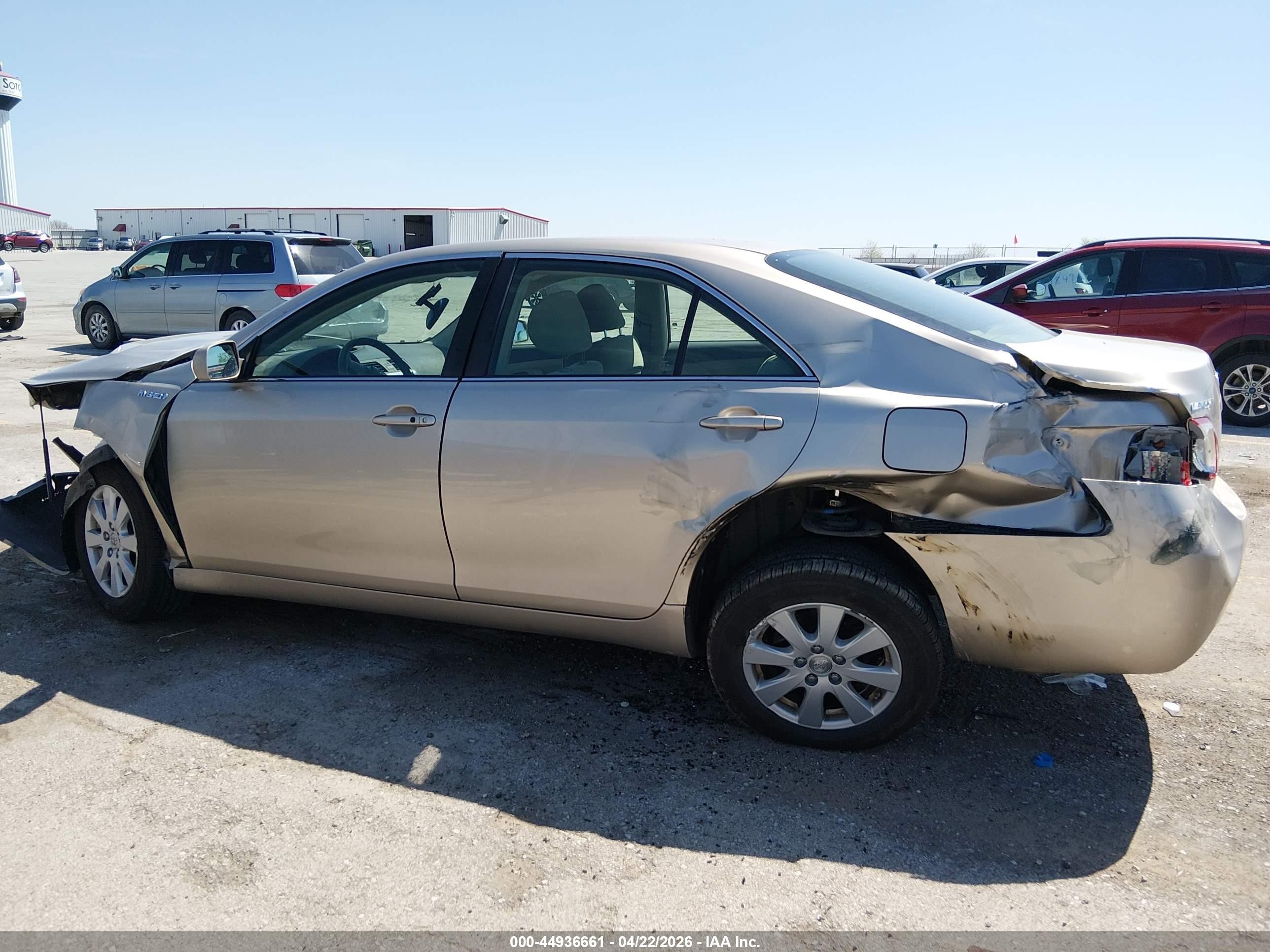 2007 Toyota Camry Hybrid   Золотой vin: JTNBB46K473010084