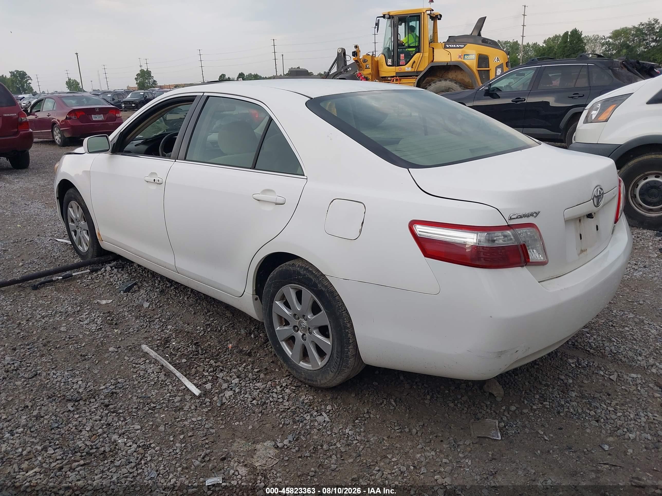 2007 Toyota Camry Hybrid   White vin: JTNBB46K473011882
