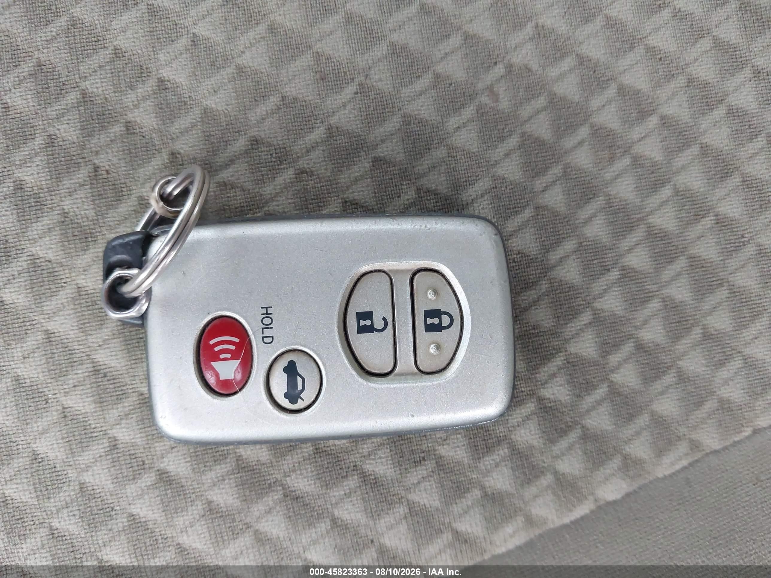 2007 Toyota Camry Hybrid   White vin: JTNBB46K473011882