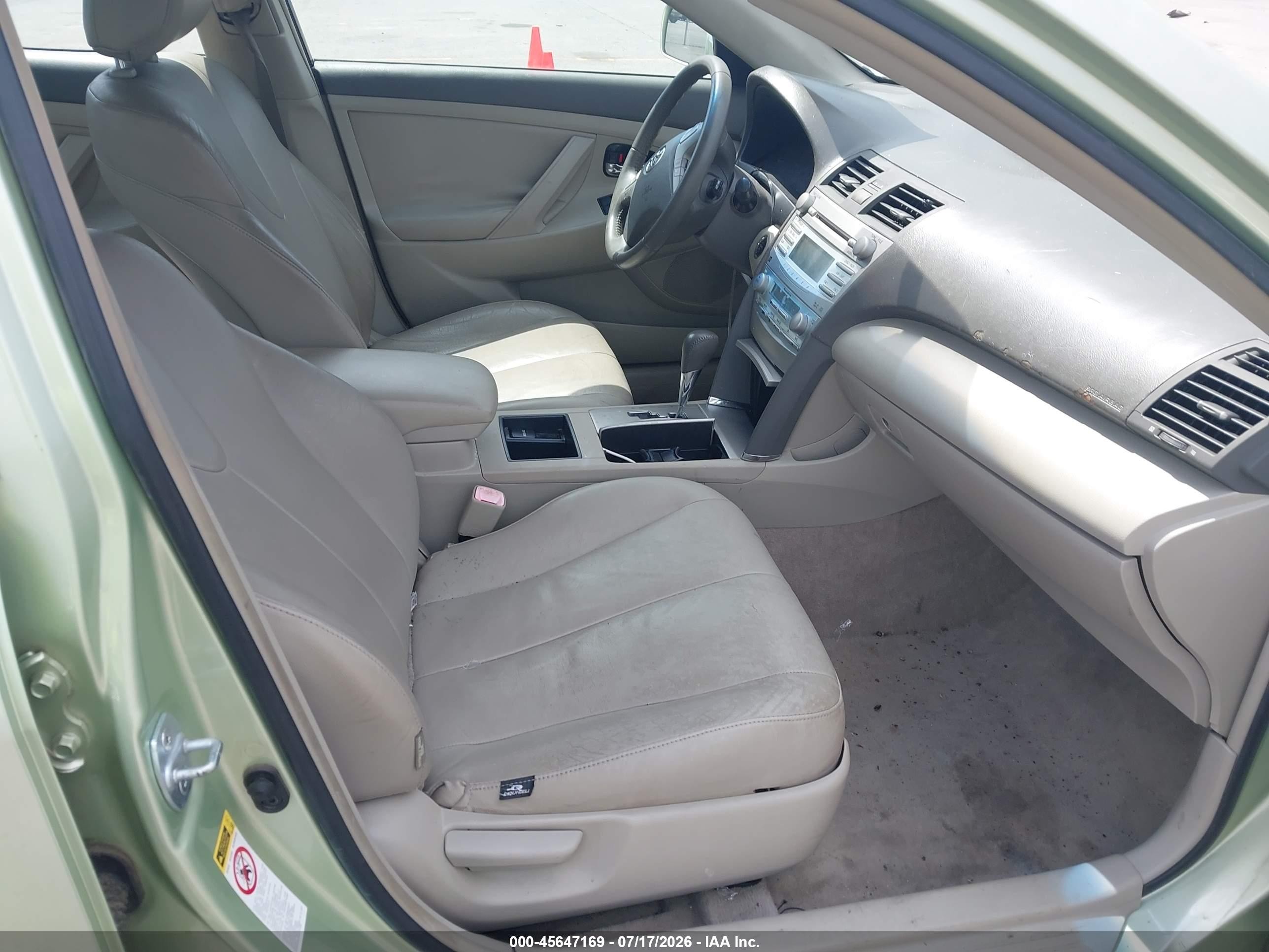 2007 Toyota Camry Hybrid   Green vin: JTNBB46K473018010