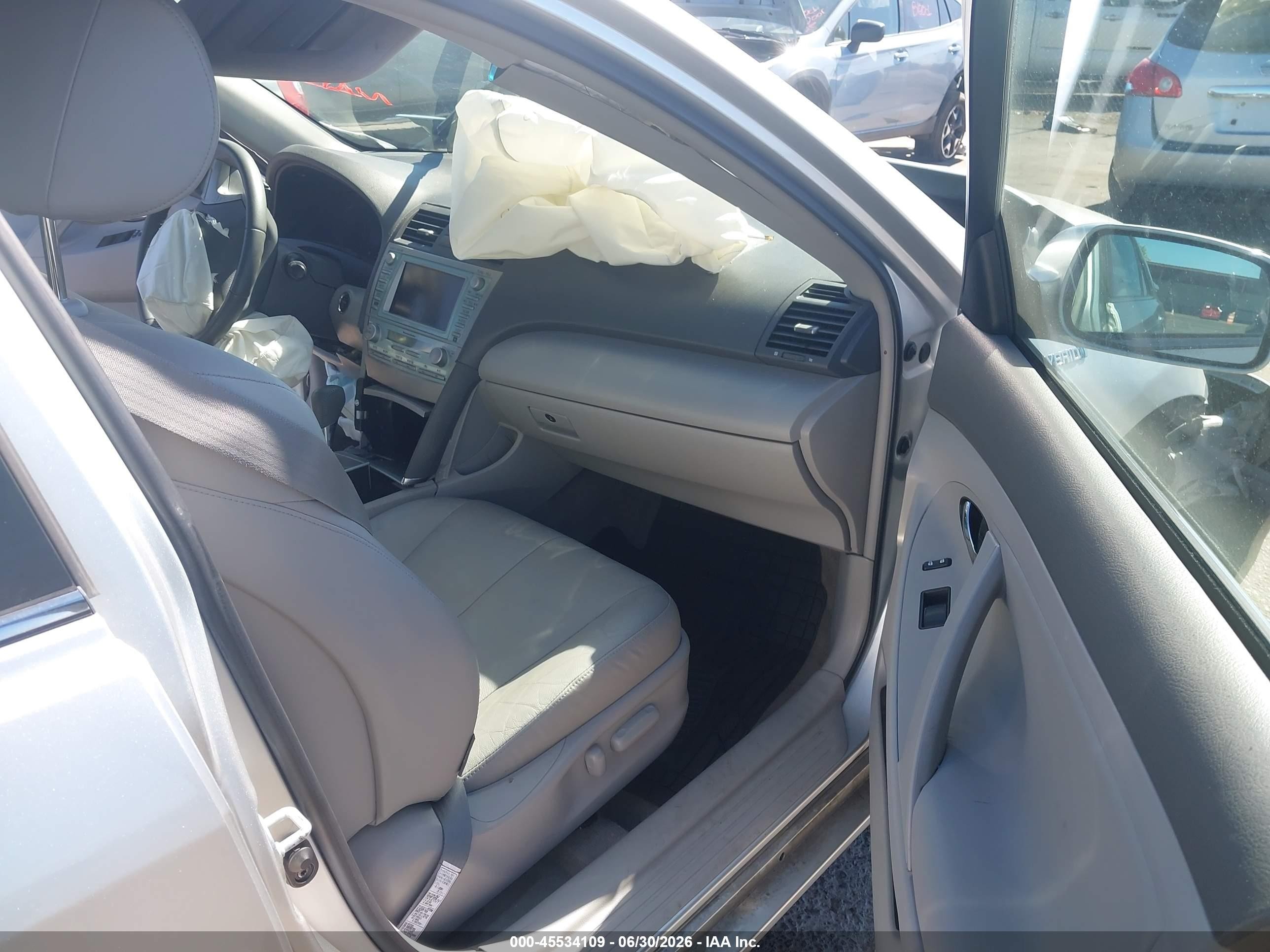 2007 Toyota Camry Hybrid Серебряный vin: JTNBB46K473025975