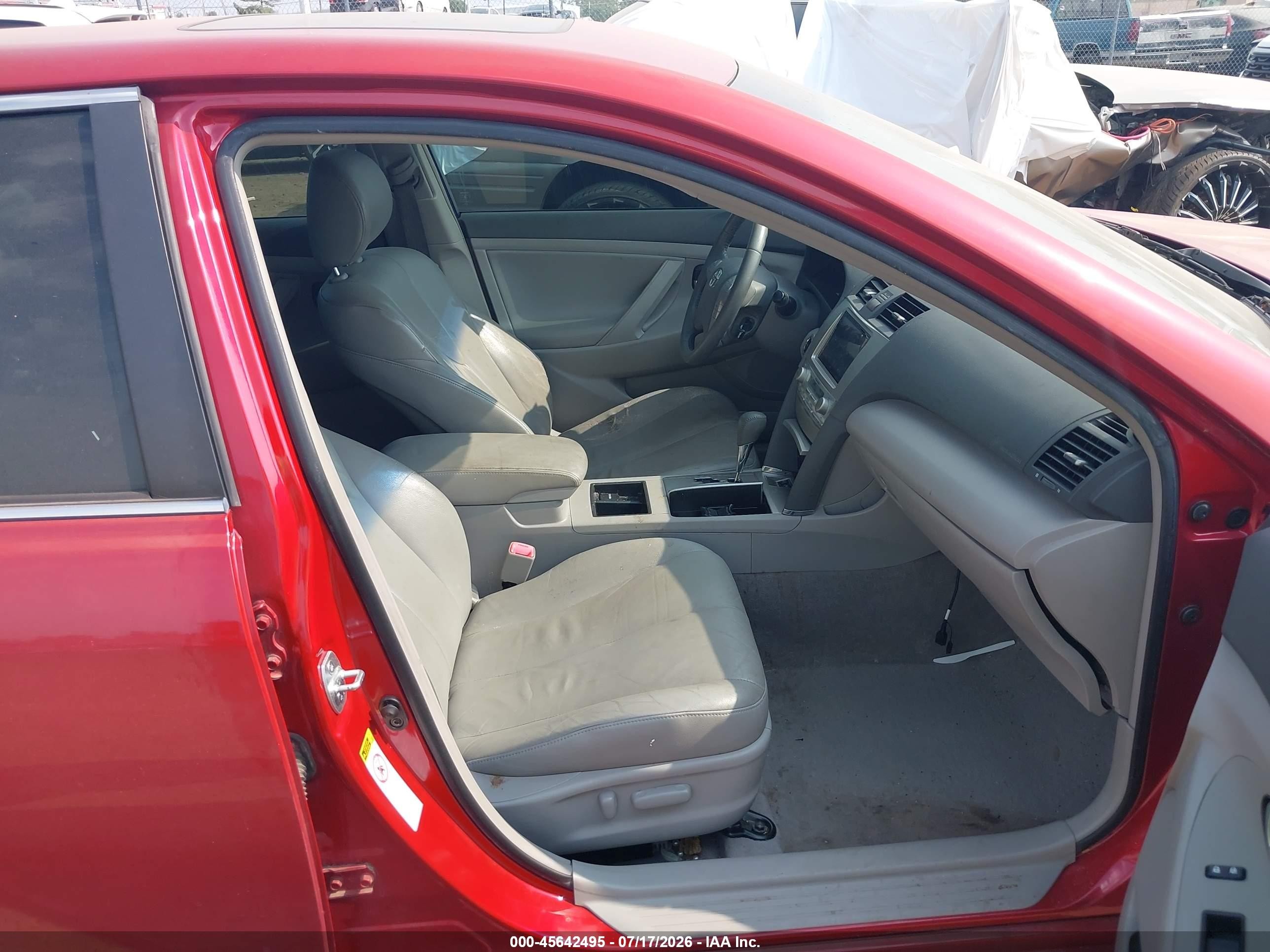 2007 Toyota Camry Hybrid   Burgundy vin: JTNBB46K473031601