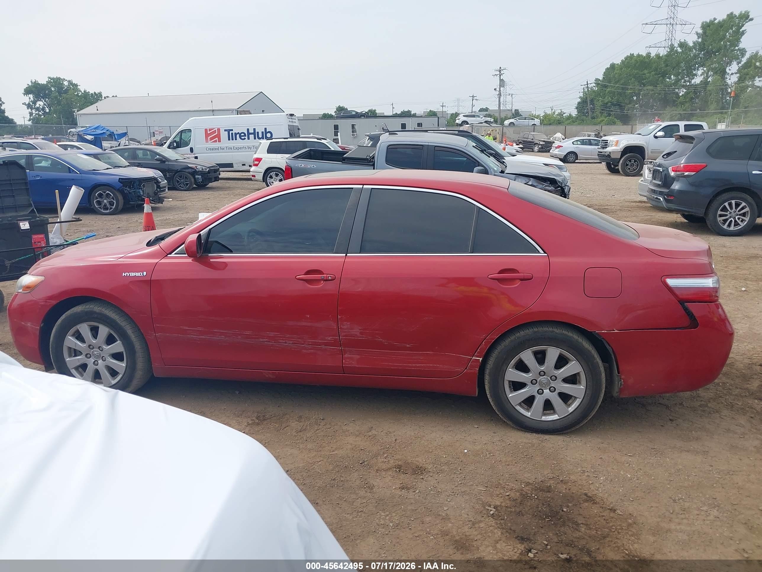 2007 Toyota Camry Hybrid   Burgundy vin: JTNBB46K473031601