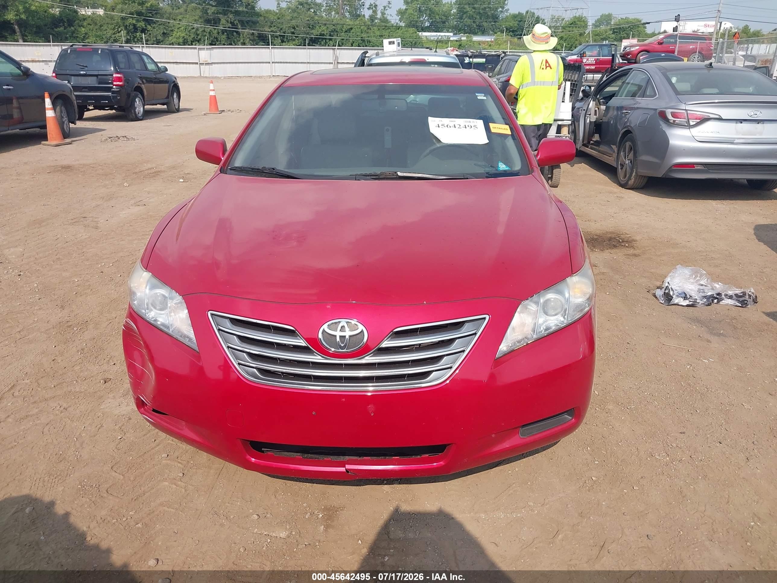 2007 Toyota Camry Hybrid   Burgundy vin: JTNBB46K473031601