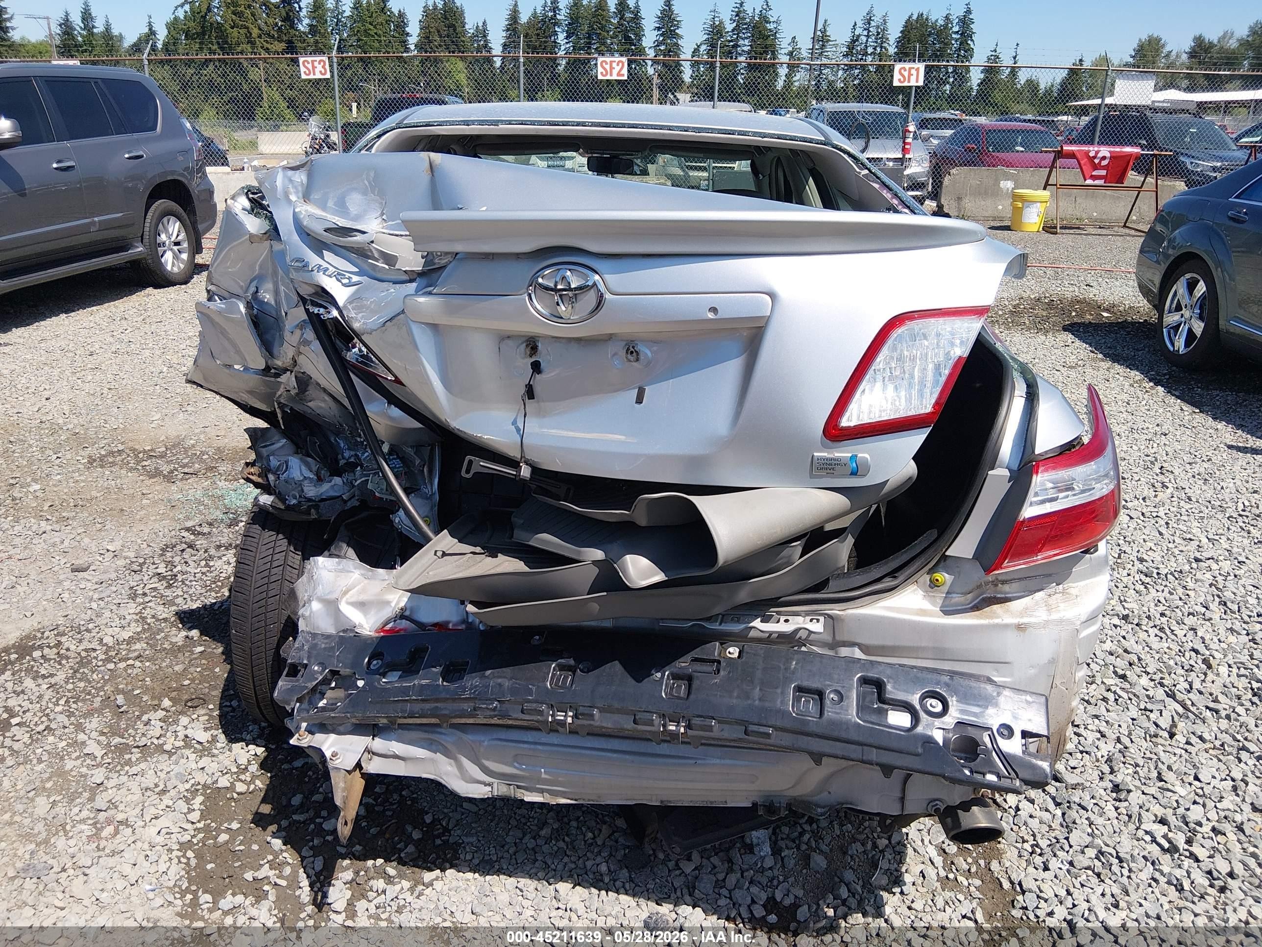 2007 Toyota Camry Hybrid   Silver vin: JTNBB46K473032179