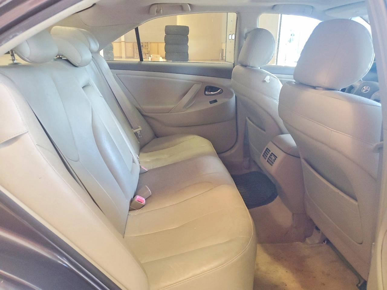 2007 Toyota Camry Hybrid Gray vin: JTNBB46K473033624