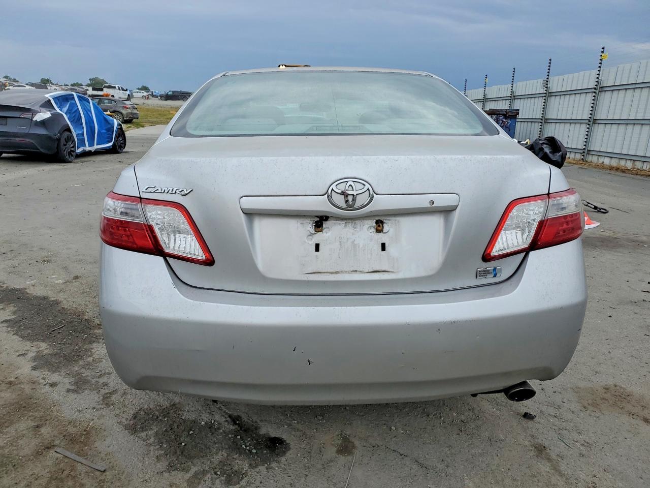 2009 Toyota Camry Hybrid Base Серебряный vin: JTNBB46K493050281