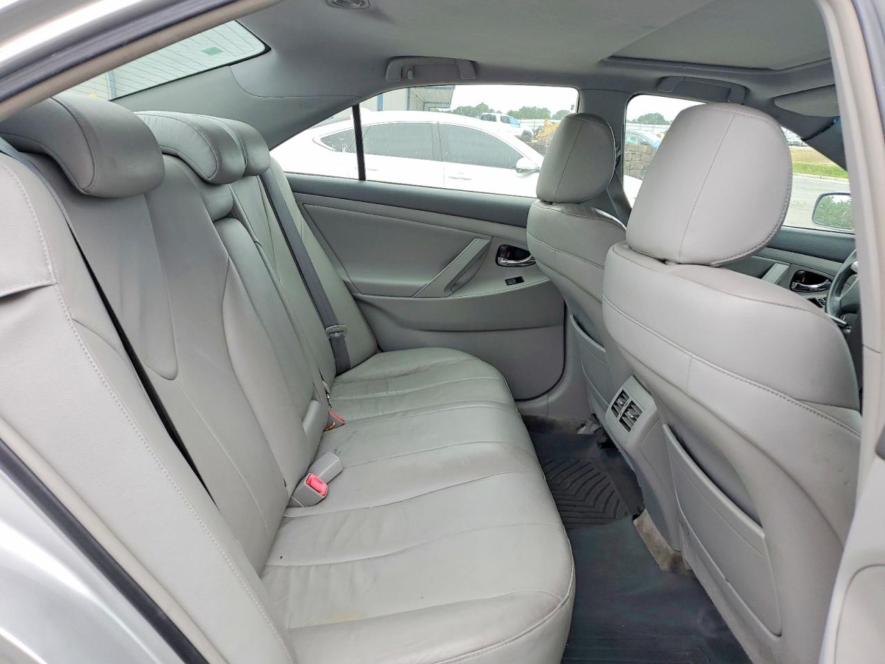 2009 Toyota Camry Hybrid Base Серебряный vin: JTNBB46K493050281