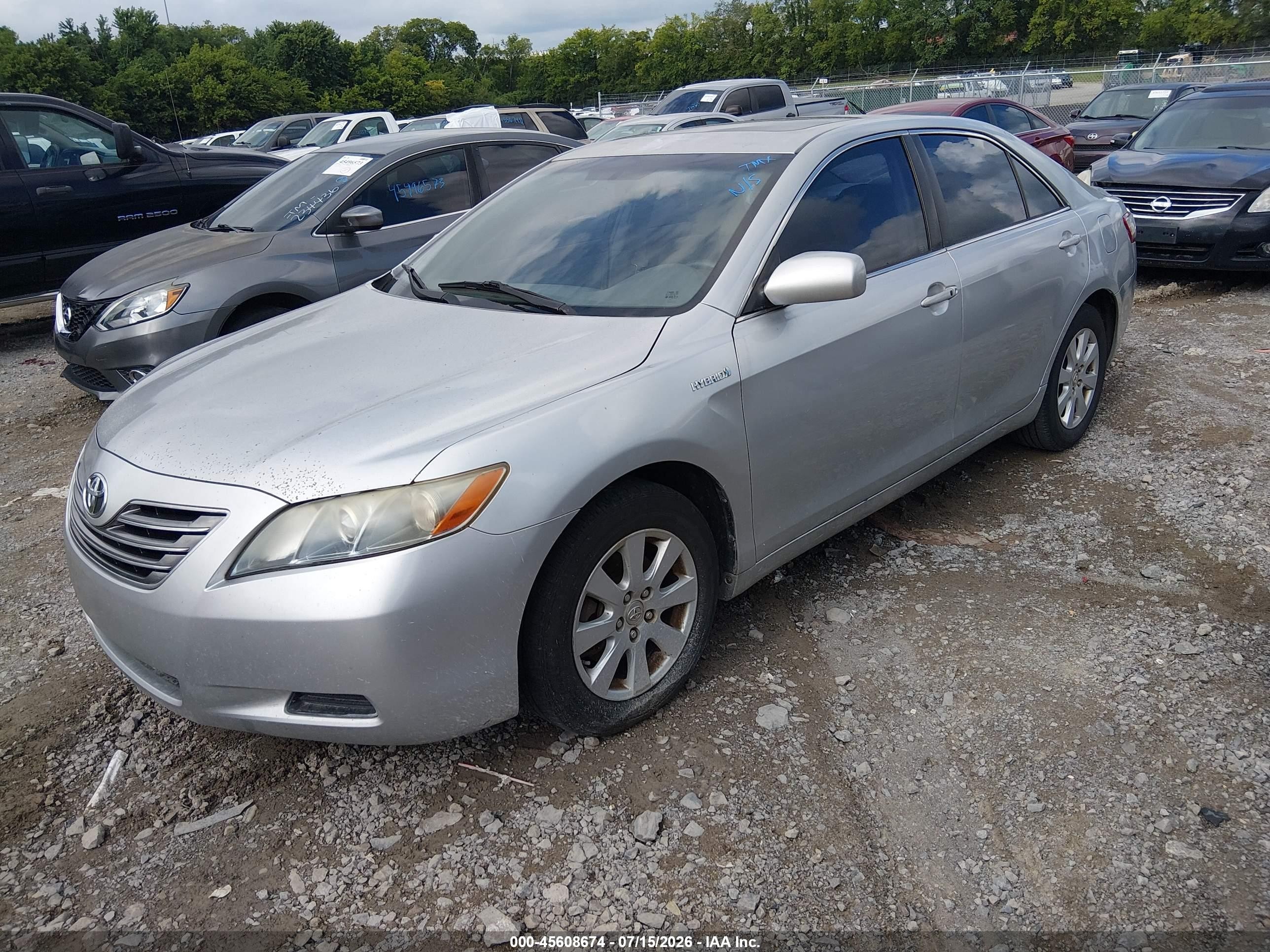 2007 Toyota Camry Hybrid   Silver vin: JTNBB46K573031168