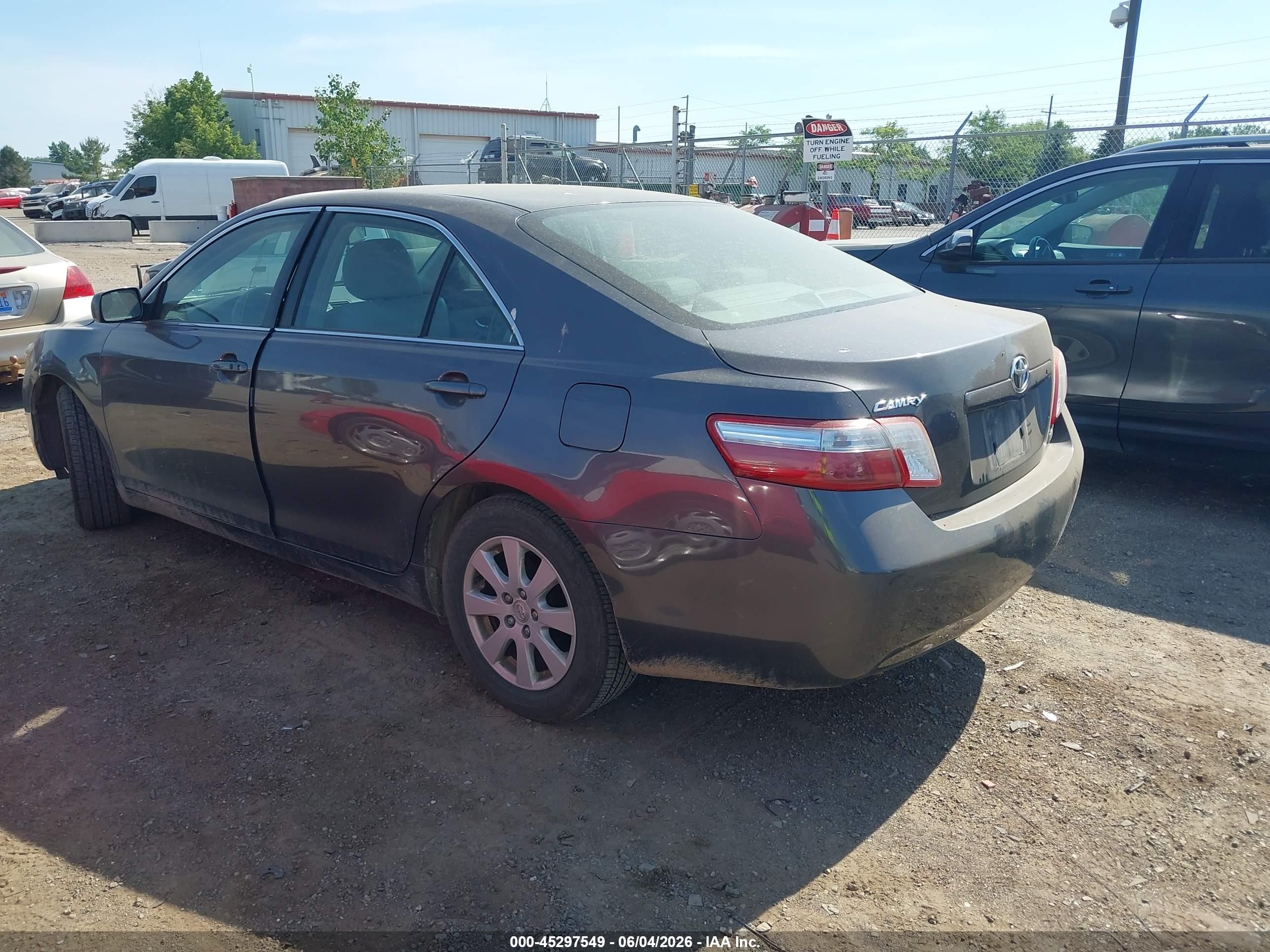 2007 Toyota Camry Hybrid   Gray vin: JTNBB46K673004075