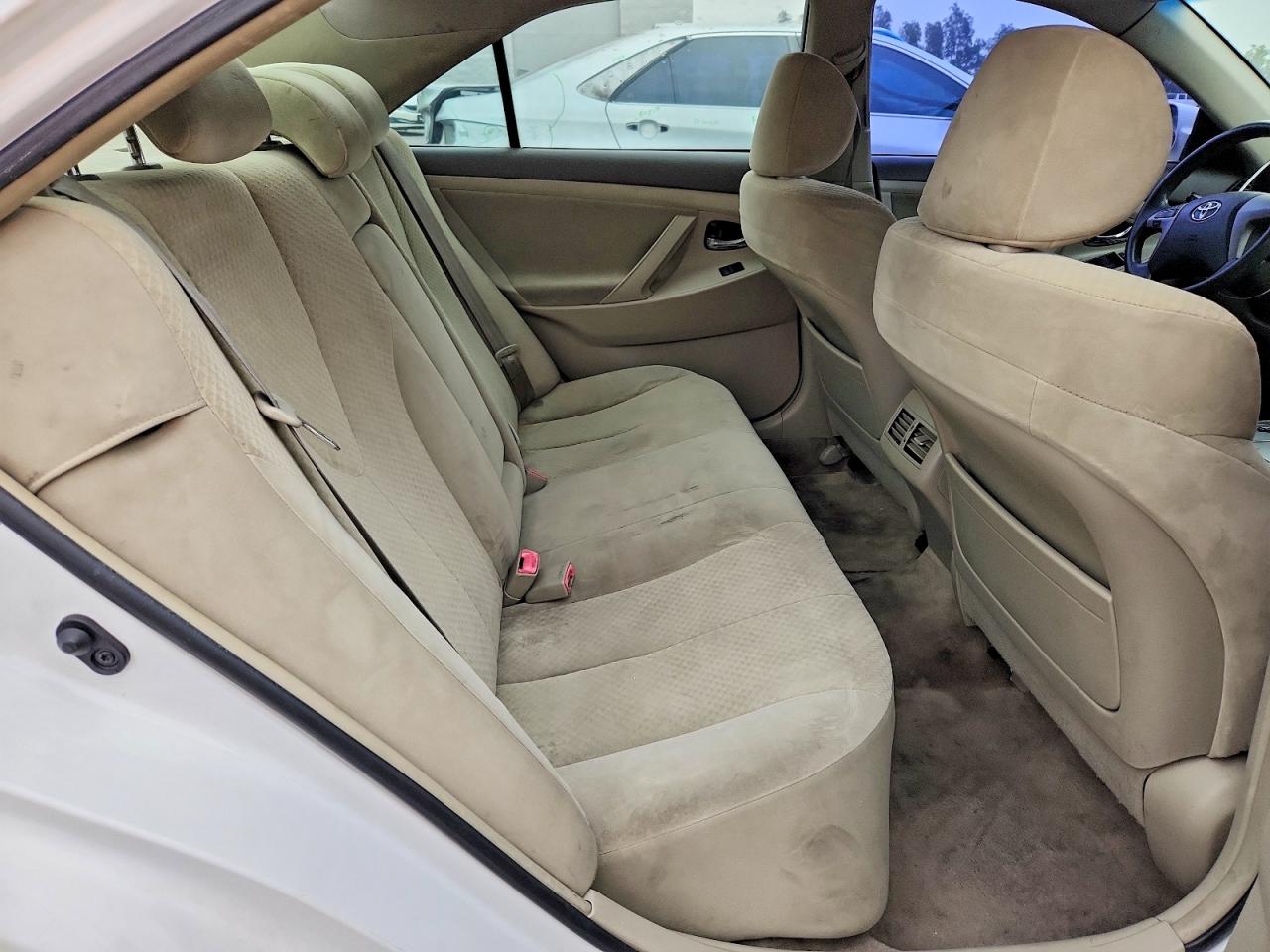 2007 Toyota Camry Hybrid White vin: JTNBB46K673016159