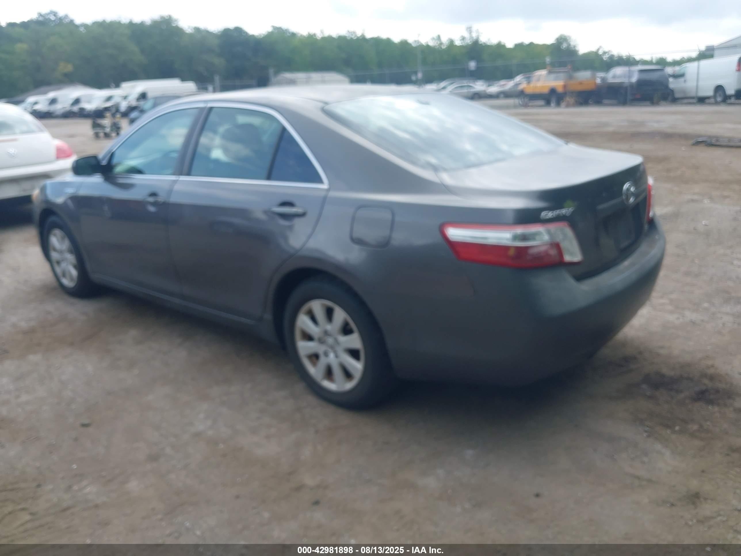 2007 Toyota Camry Hybrid   Gray vin: JTNBB46K673033124