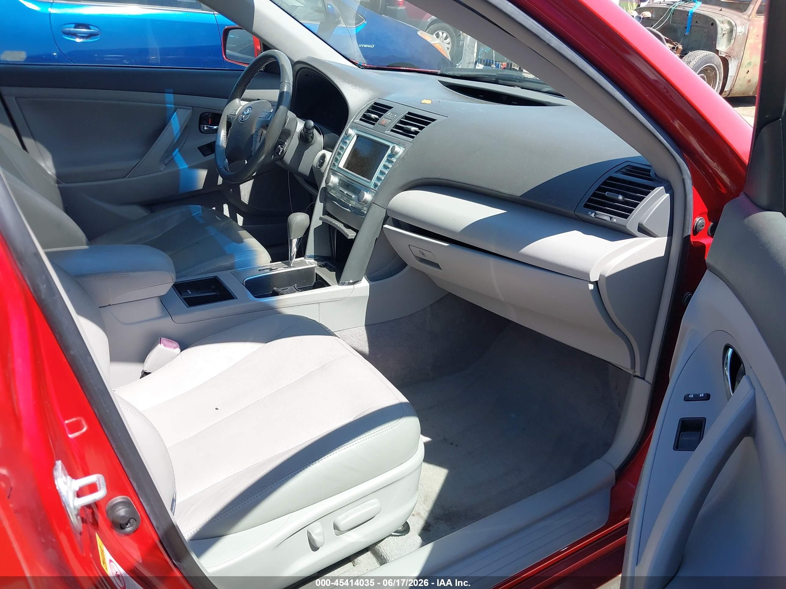 2007 Toyota Camry Hybrid   Red vin: JTNBB46K673035083