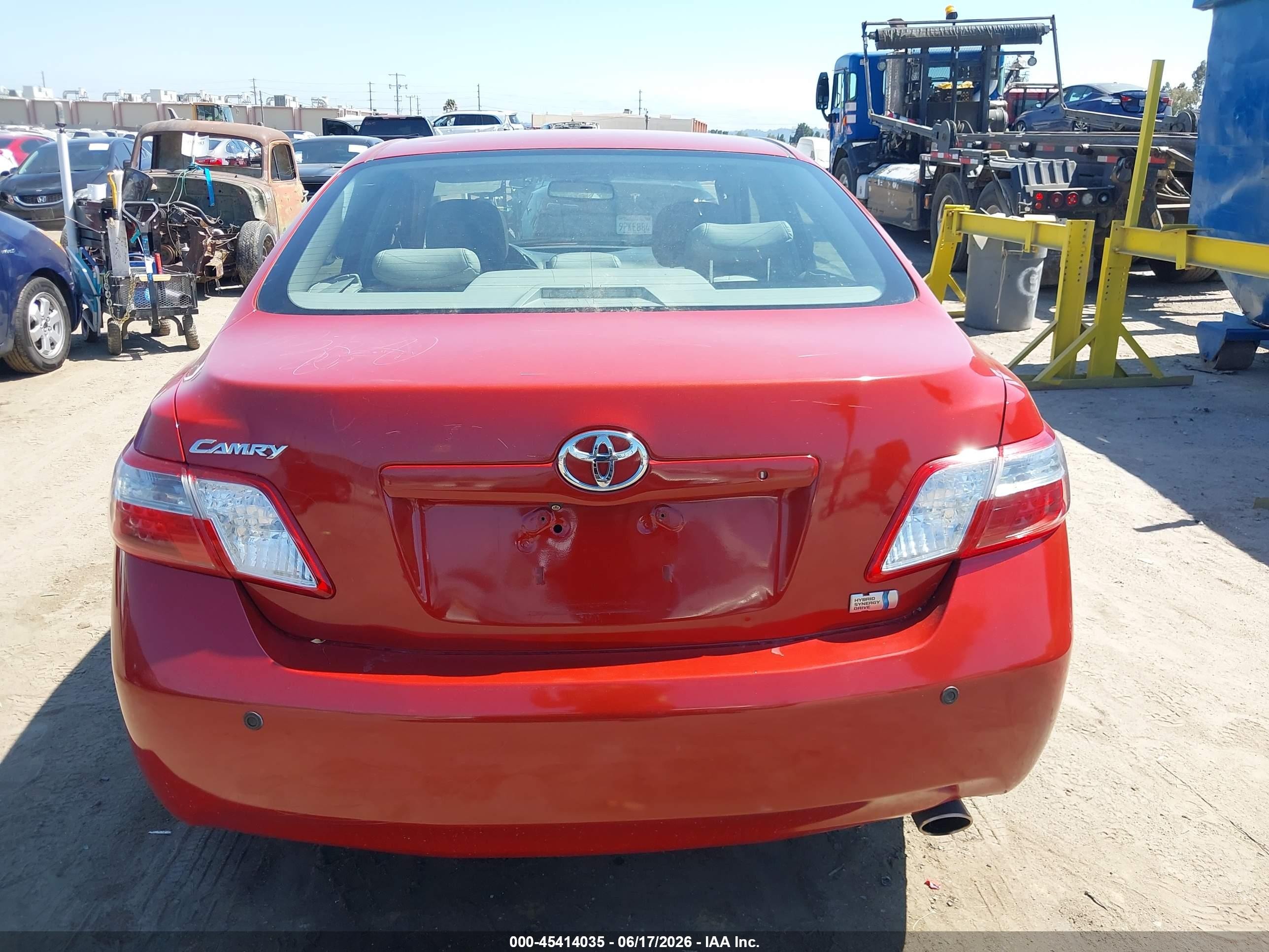 2007 Toyota Camry Hybrid   Red vin: JTNBB46K673035083