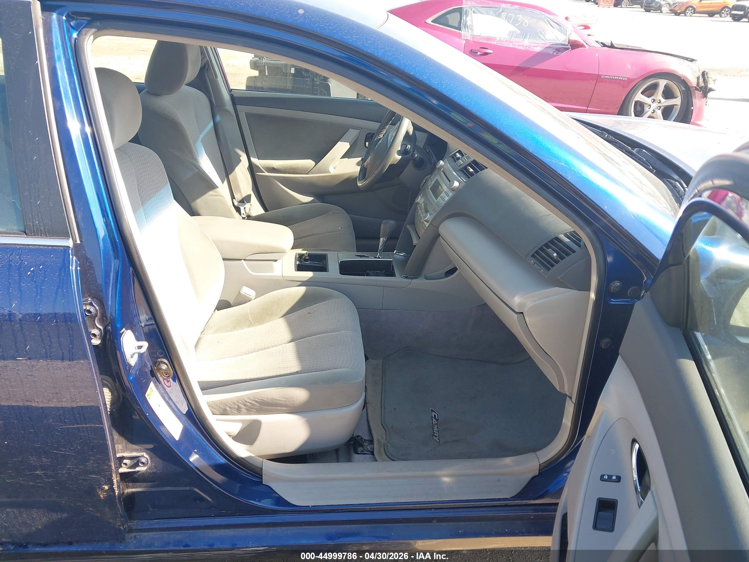 2008 Toyota Camry Hybrid   Blue vin: JTNBB46K683047252
