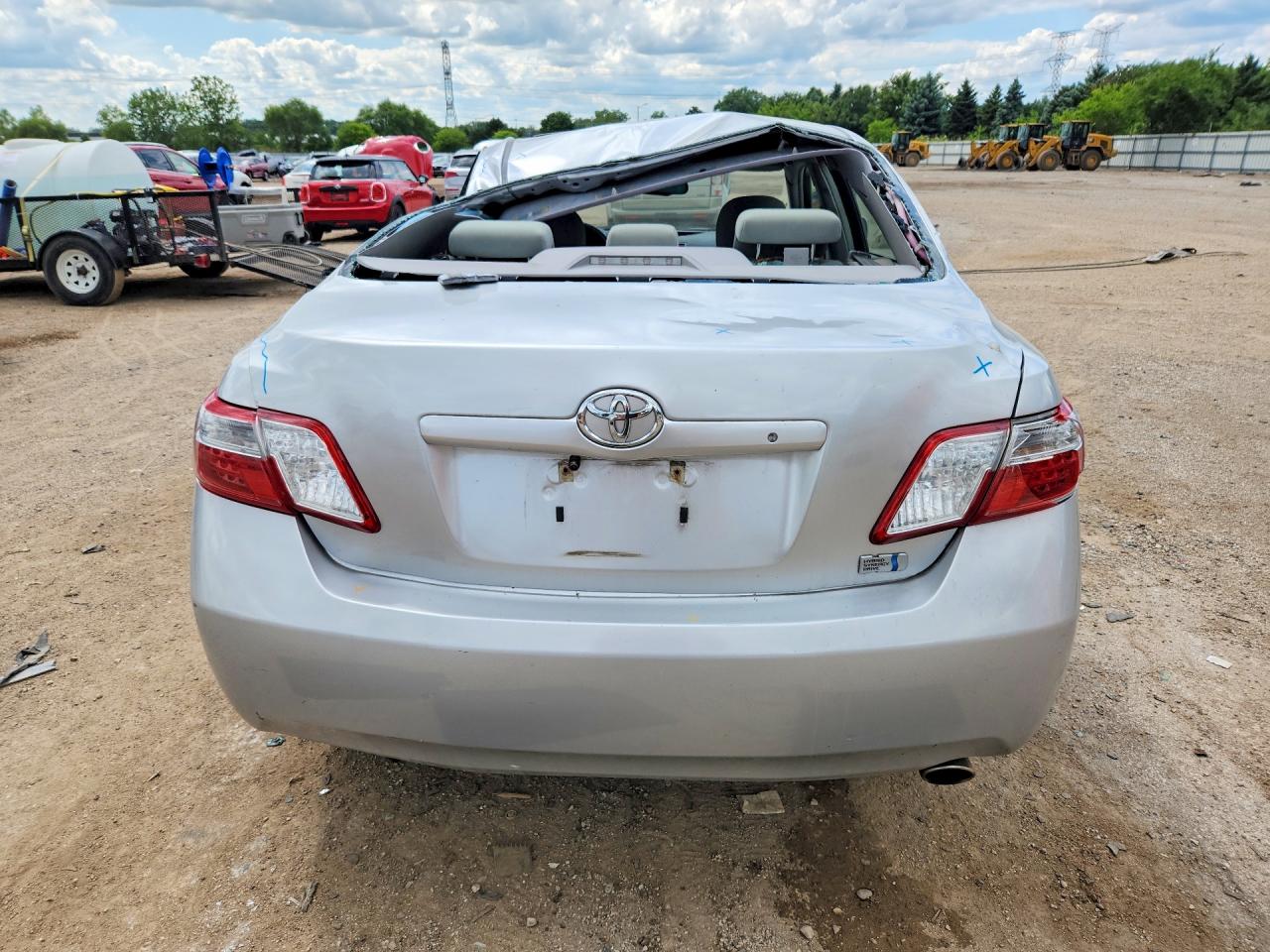 2007 Toyota Camry Hybrid Silver vin: JTNBB46K773022486