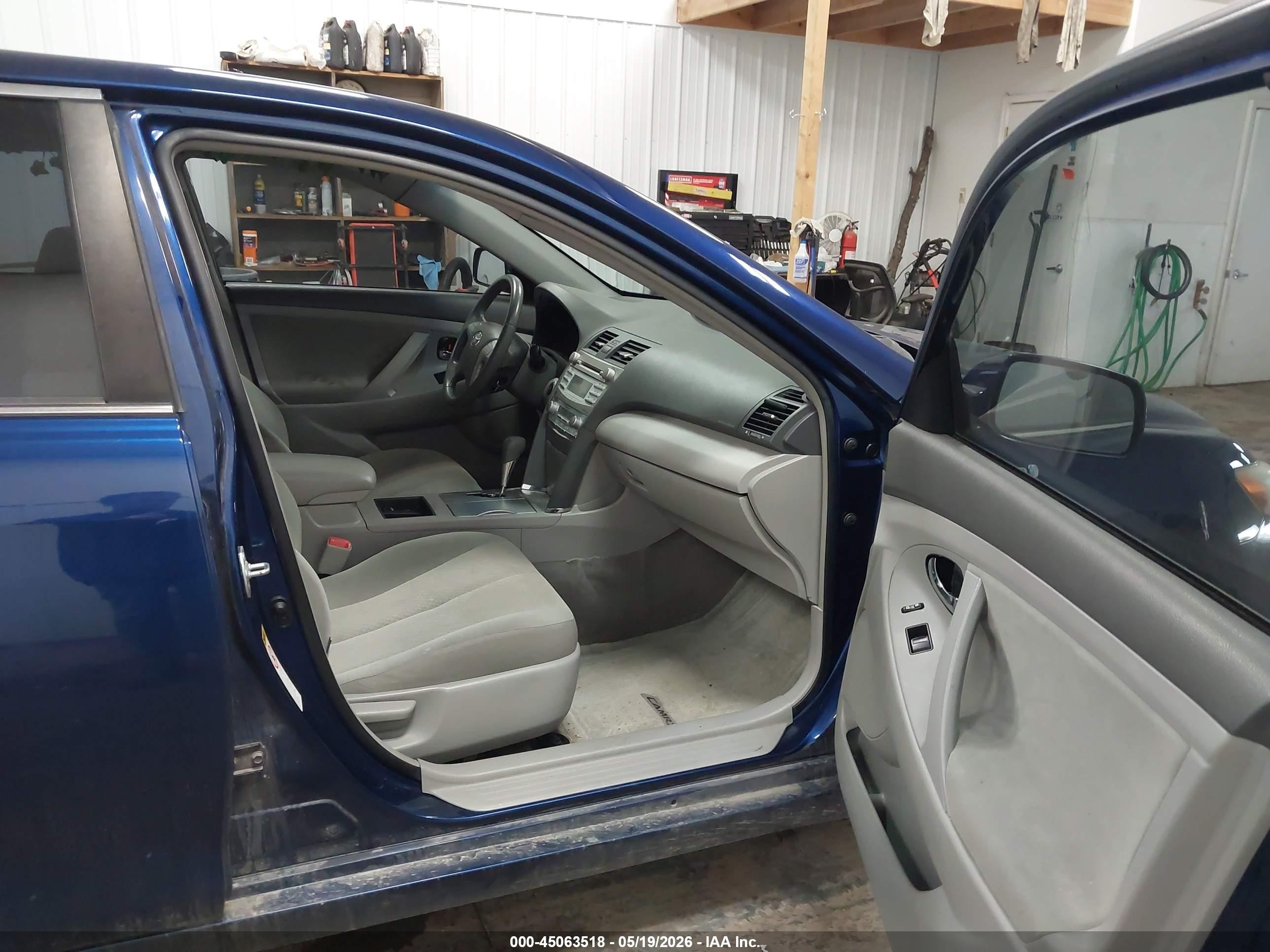 2007 Toyota Camry Hybrid   Синий vin: JTNBB46K773032192