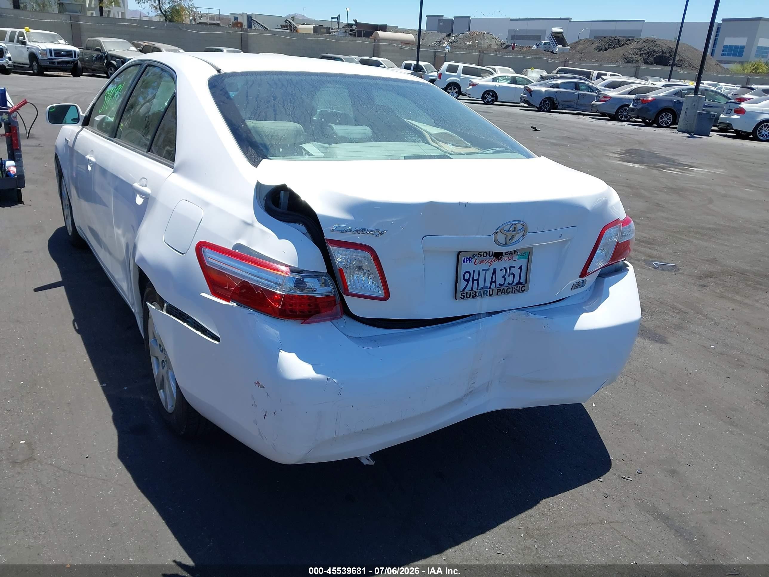 2008 Toyota Camry Hybrid   White vin: JTNBB46K783048930