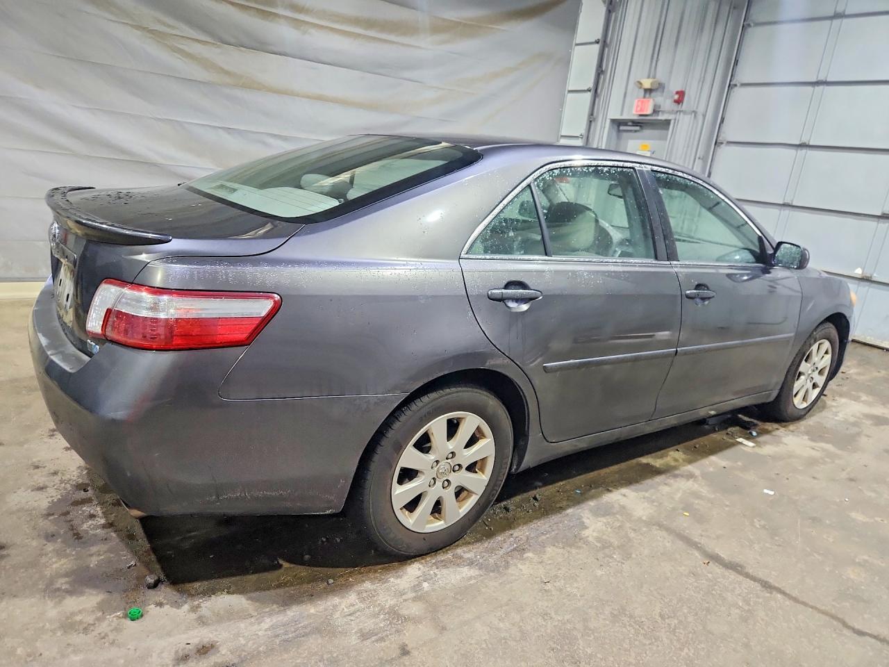 2007 Toyota Camry Hybrid Gray vin: JTNBB46K873016535