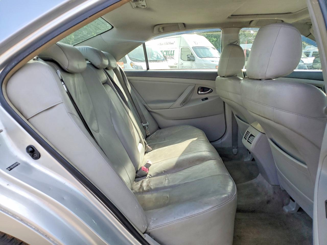 2008 Toyota Camry Hybrid Silver vin: JTNBB46K883045907