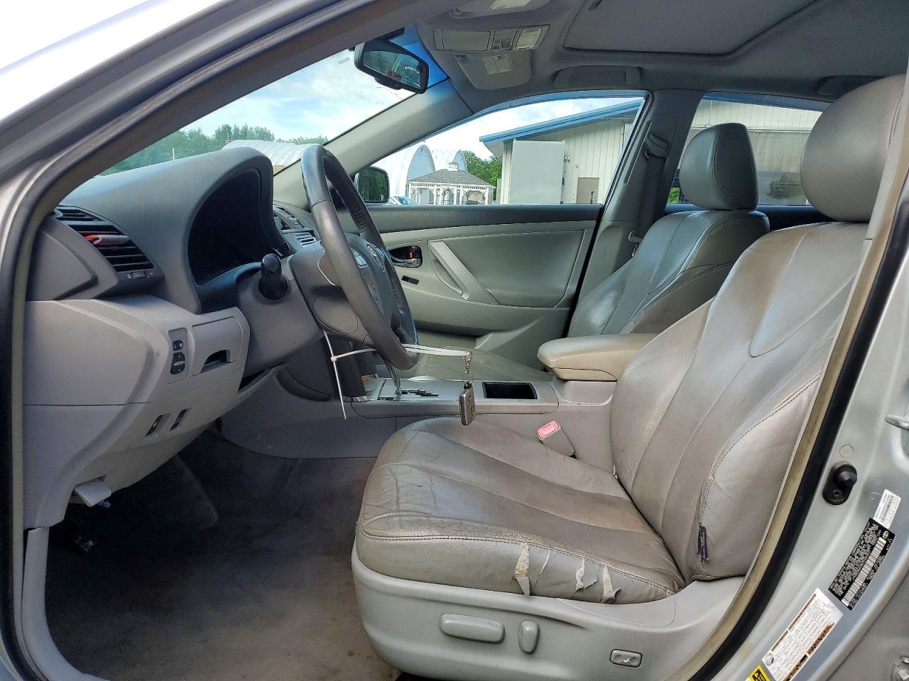 2008 Toyota Camry Hybrid Silver vin: JTNBB46K883045907