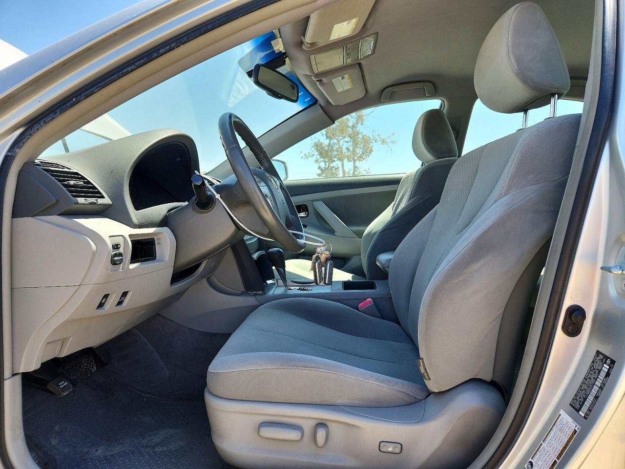 2007 Toyota Camry Hybrid Silver vin: JTNBB46K973041993