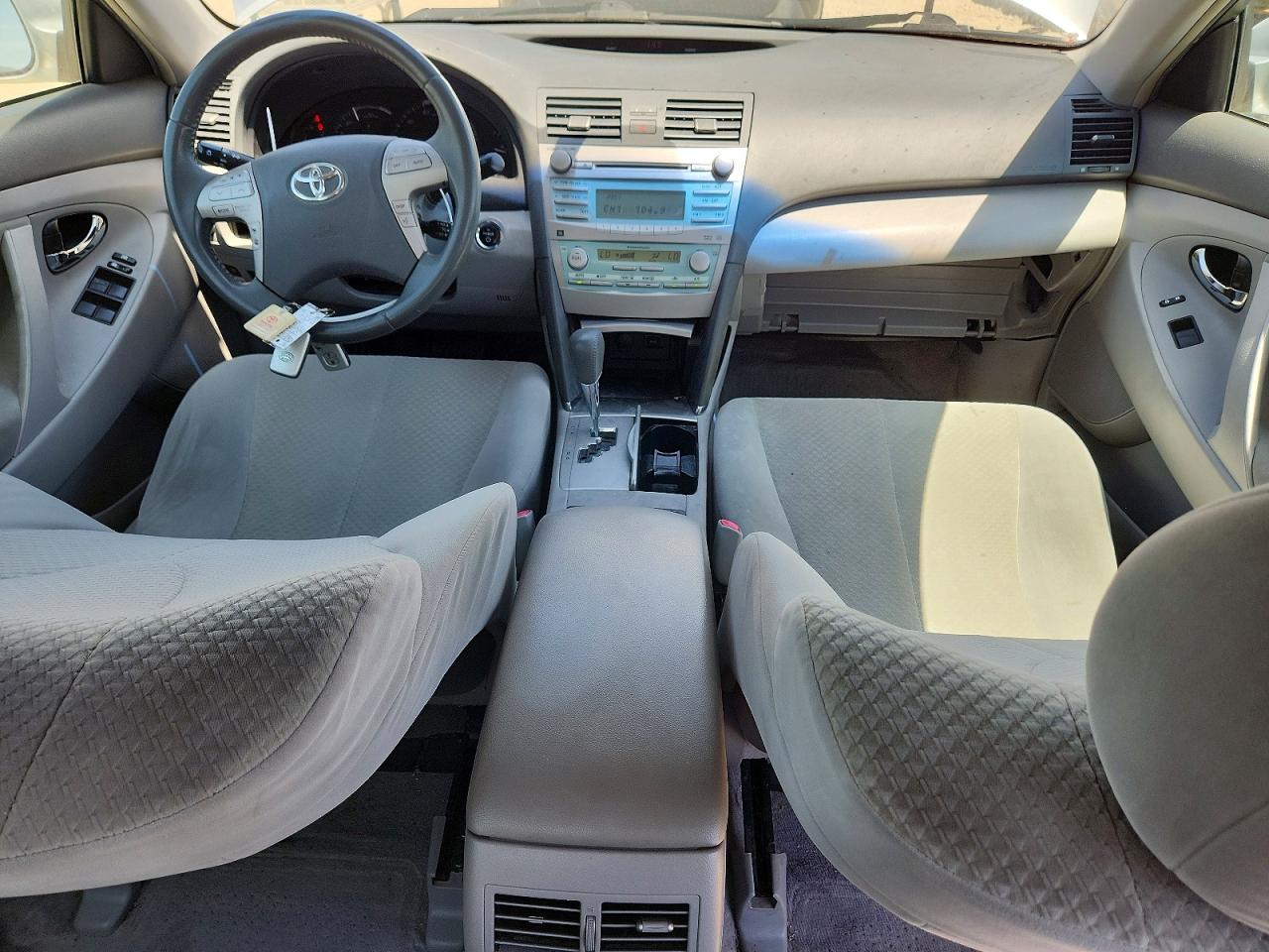 2007 Toyota Camry Hybrid Silver vin: JTNBB46K973041993