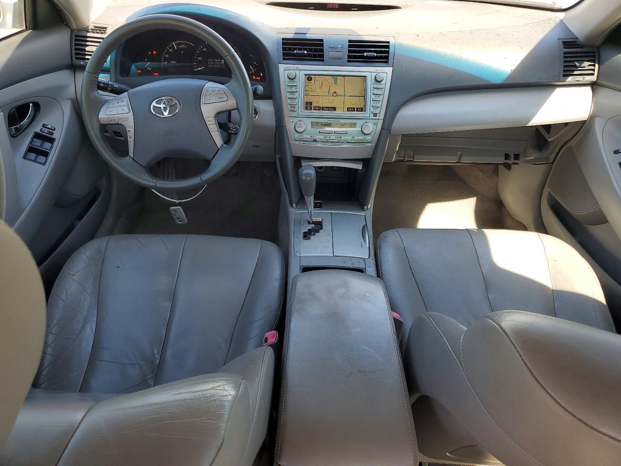 2007 Toyota Camry Hybrid Silver vin: JTNBB46KX73010672