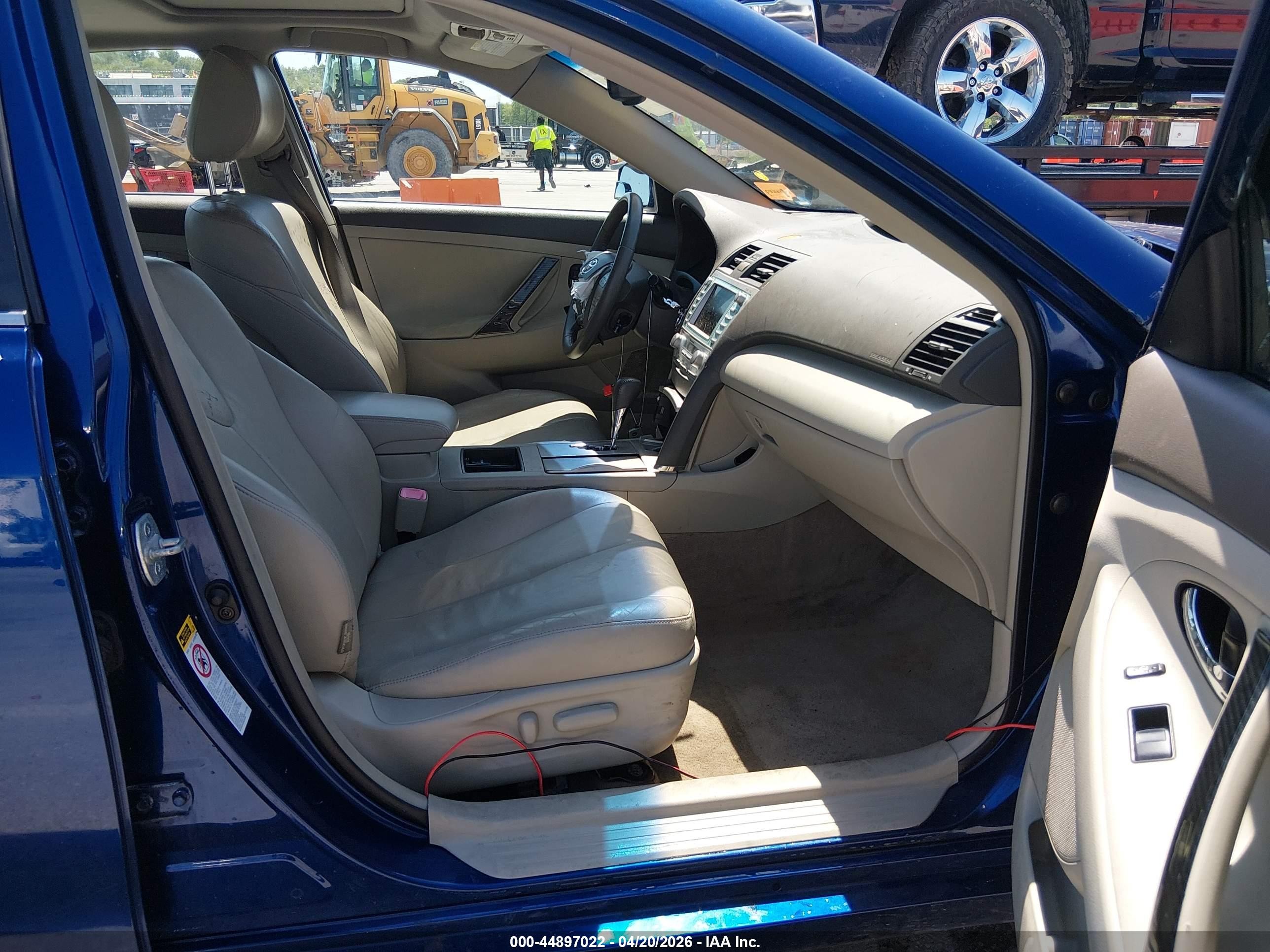2007 Toyota Camry Hybrid   Blue vin: JTNBB46KX73011501