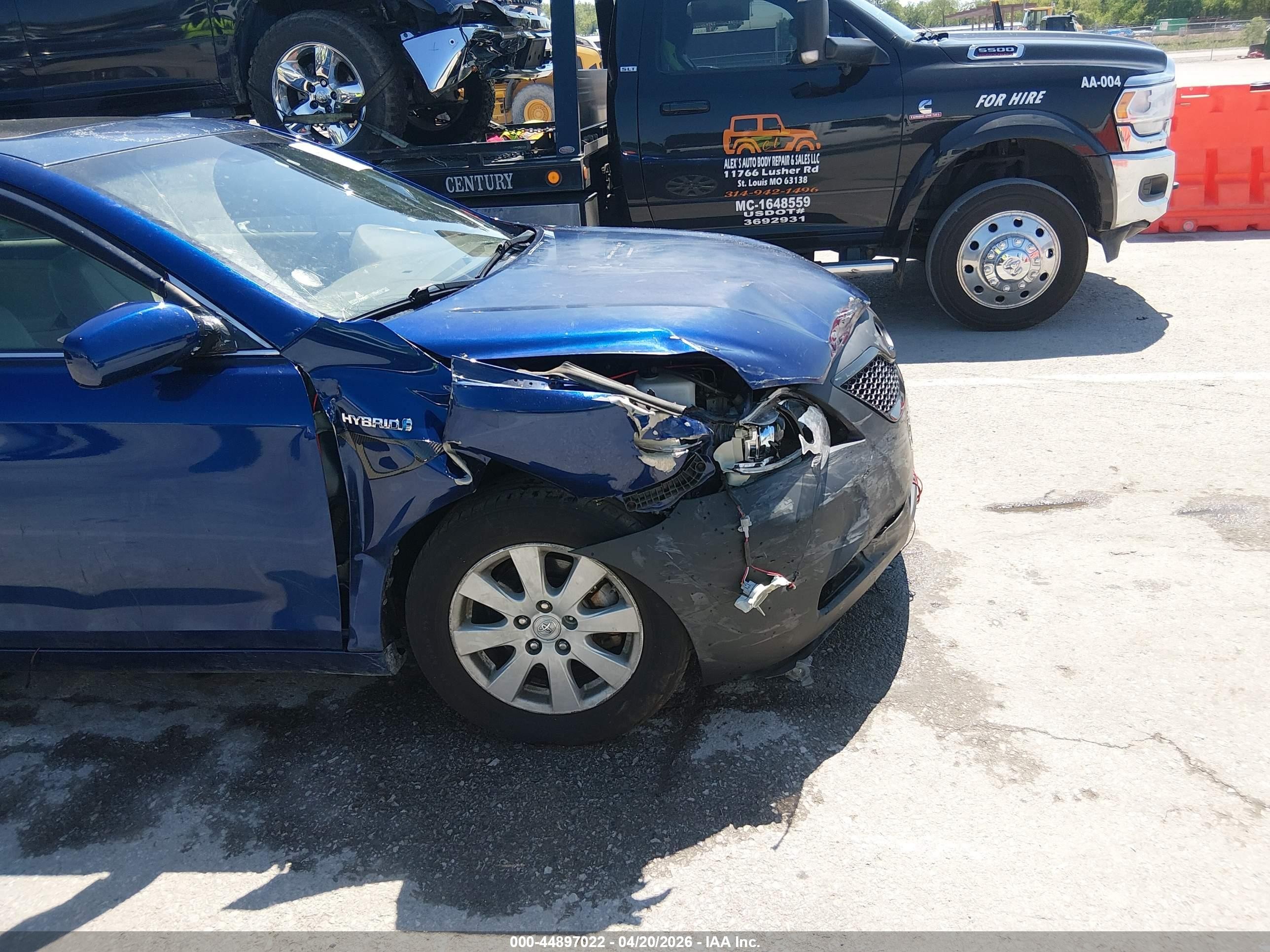 2007 Toyota Camry Hybrid   Blue vin: JTNBB46KX73011501
