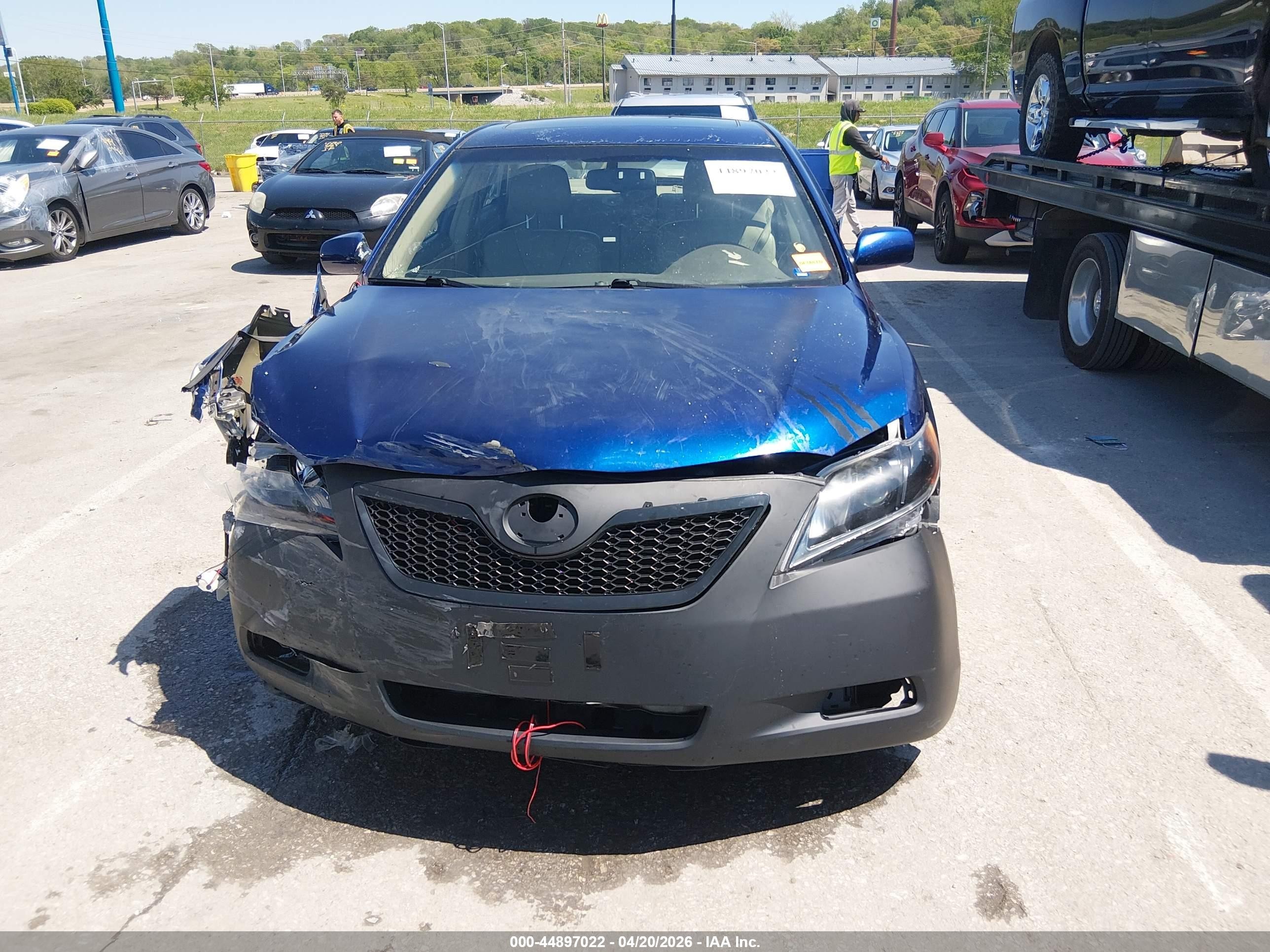 2007 Toyota Camry Hybrid   Blue vin: JTNBB46KX73011501