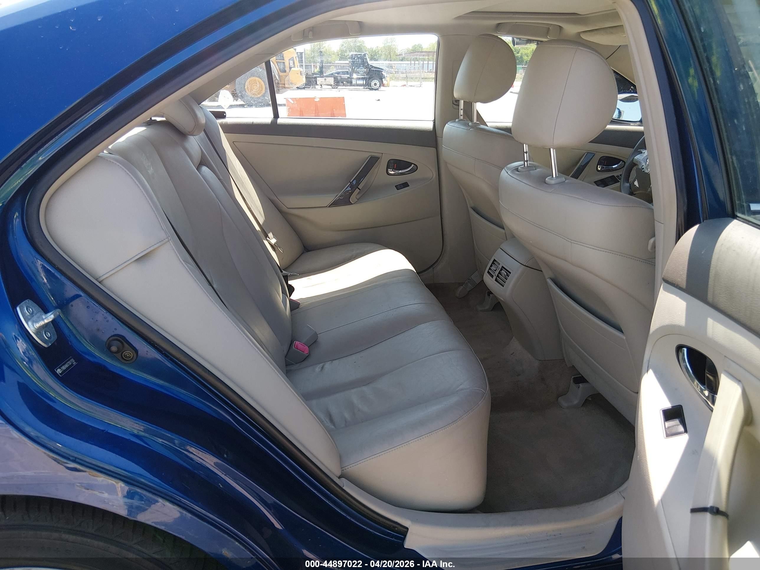 2007 Toyota Camry Hybrid   Blue vin: JTNBB46KX73011501