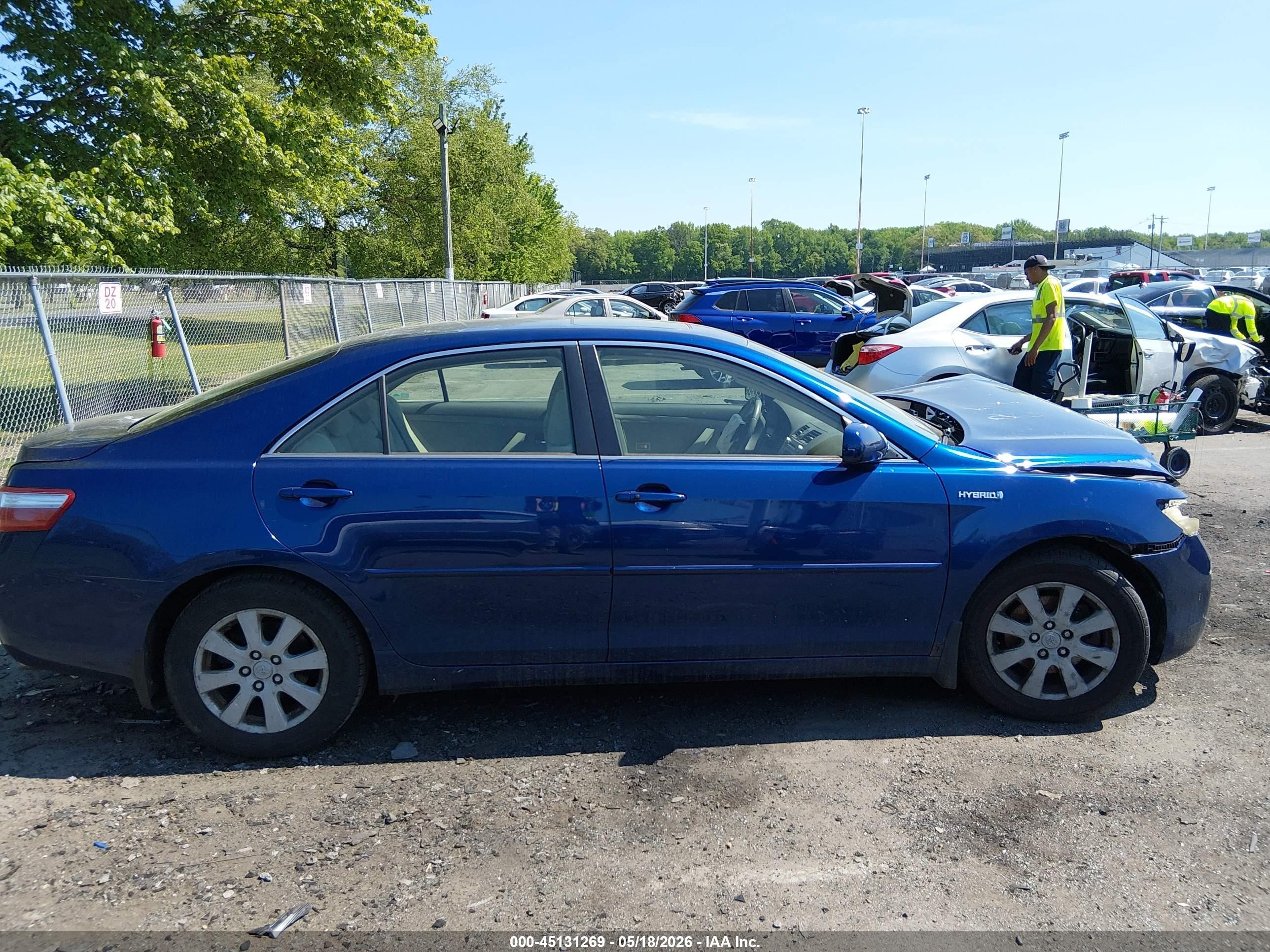 2007 Toyota Camry Hybrid   Blue vin: JTNBB46KX73013636