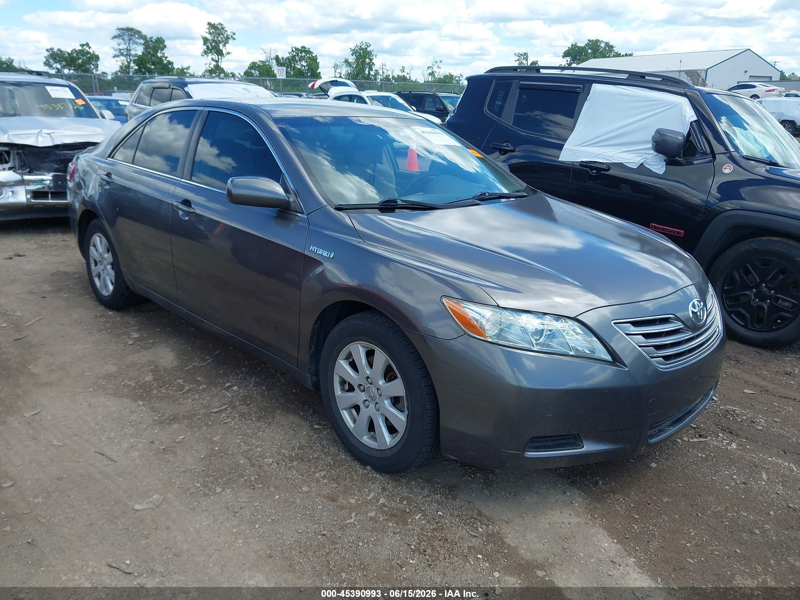 2007 Toyota Camry Hybrid   Gray vin: JTNBB46KX73015452