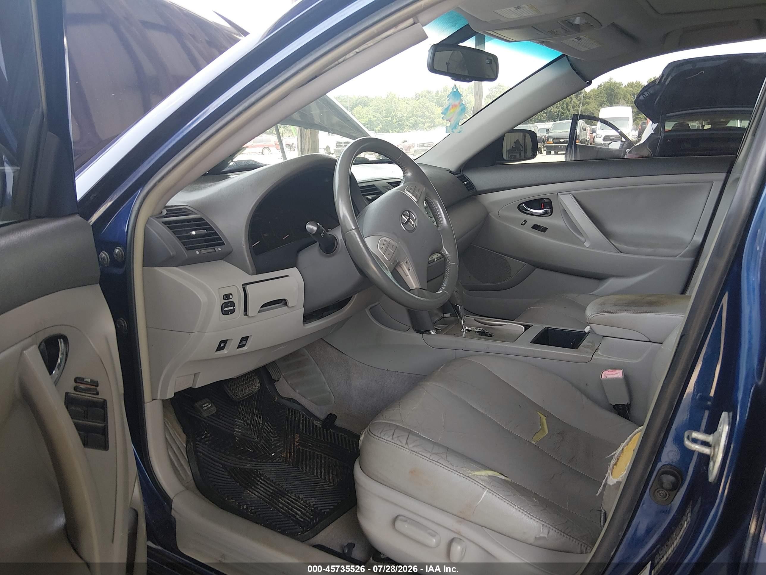 2007 Toyota Camry Hybrid   Blue vin: JTNBB46KX73018917