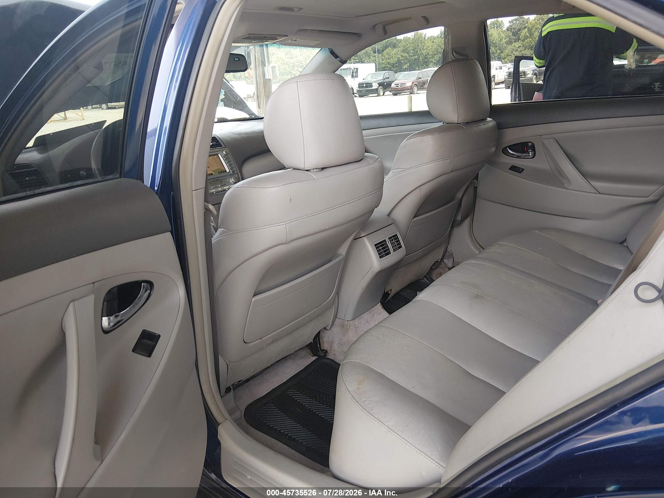 2007 Toyota Camry Hybrid   Blue vin: JTNBB46KX73018917