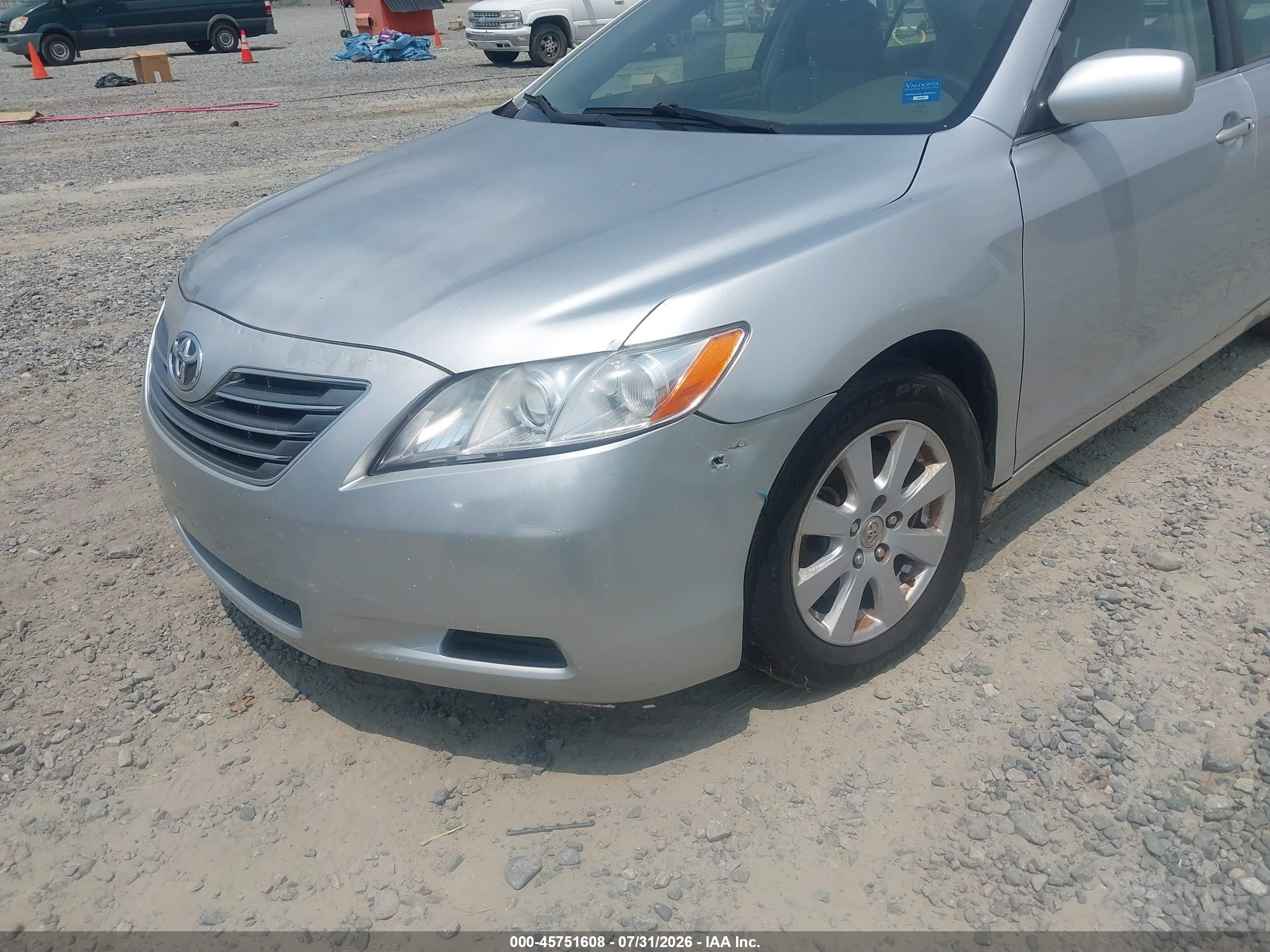 2007 Toyota Camry Hybrid   Silver vin: JTNBB46KX73023339