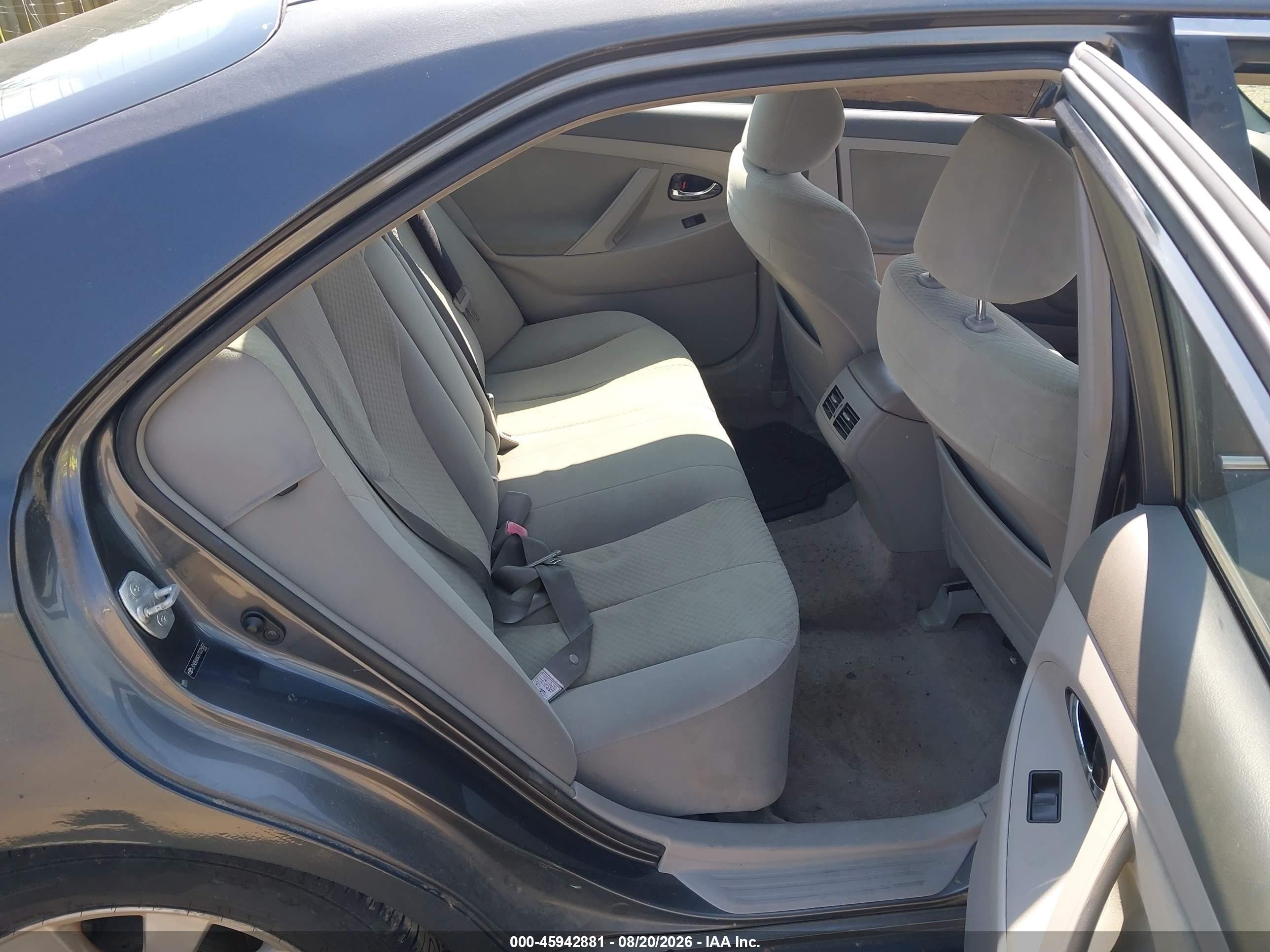 2007 Toyota Camry Hybrid   Gray vin: JTNBB46KX73025821