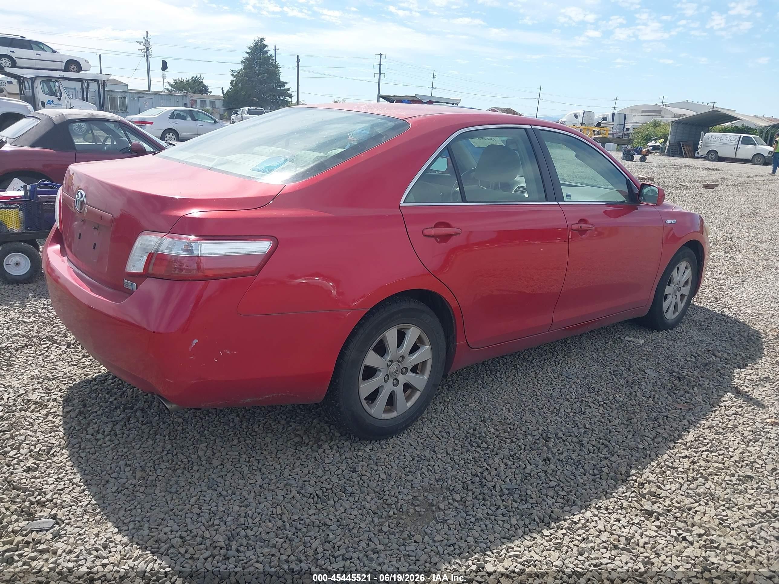 2007 Toyota Camry Hybrid   Red vin: JTNBB46KX73032204