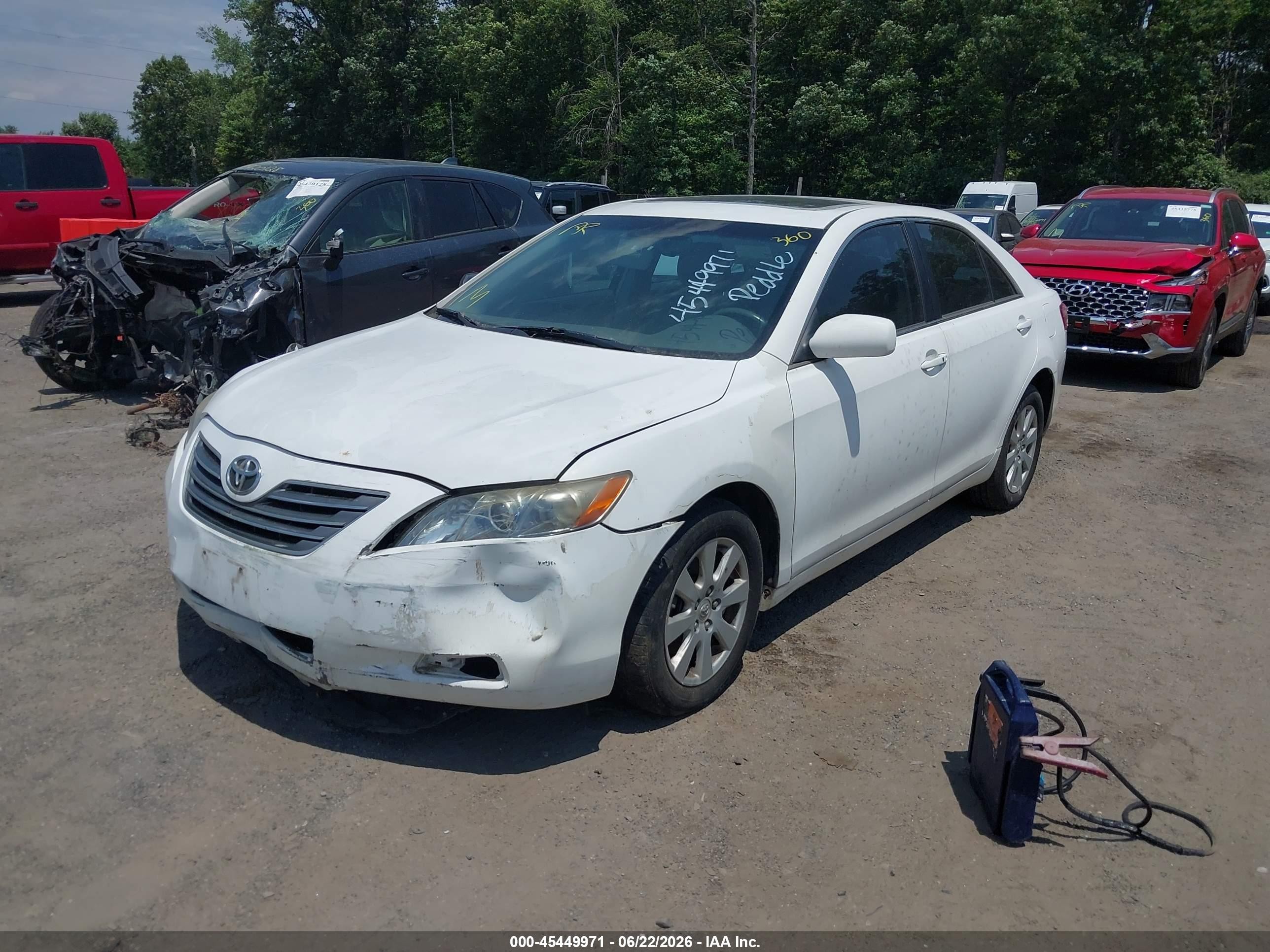 2007 Toyota Camry Hybrid   Белый vin: JTNBB46KX73038844