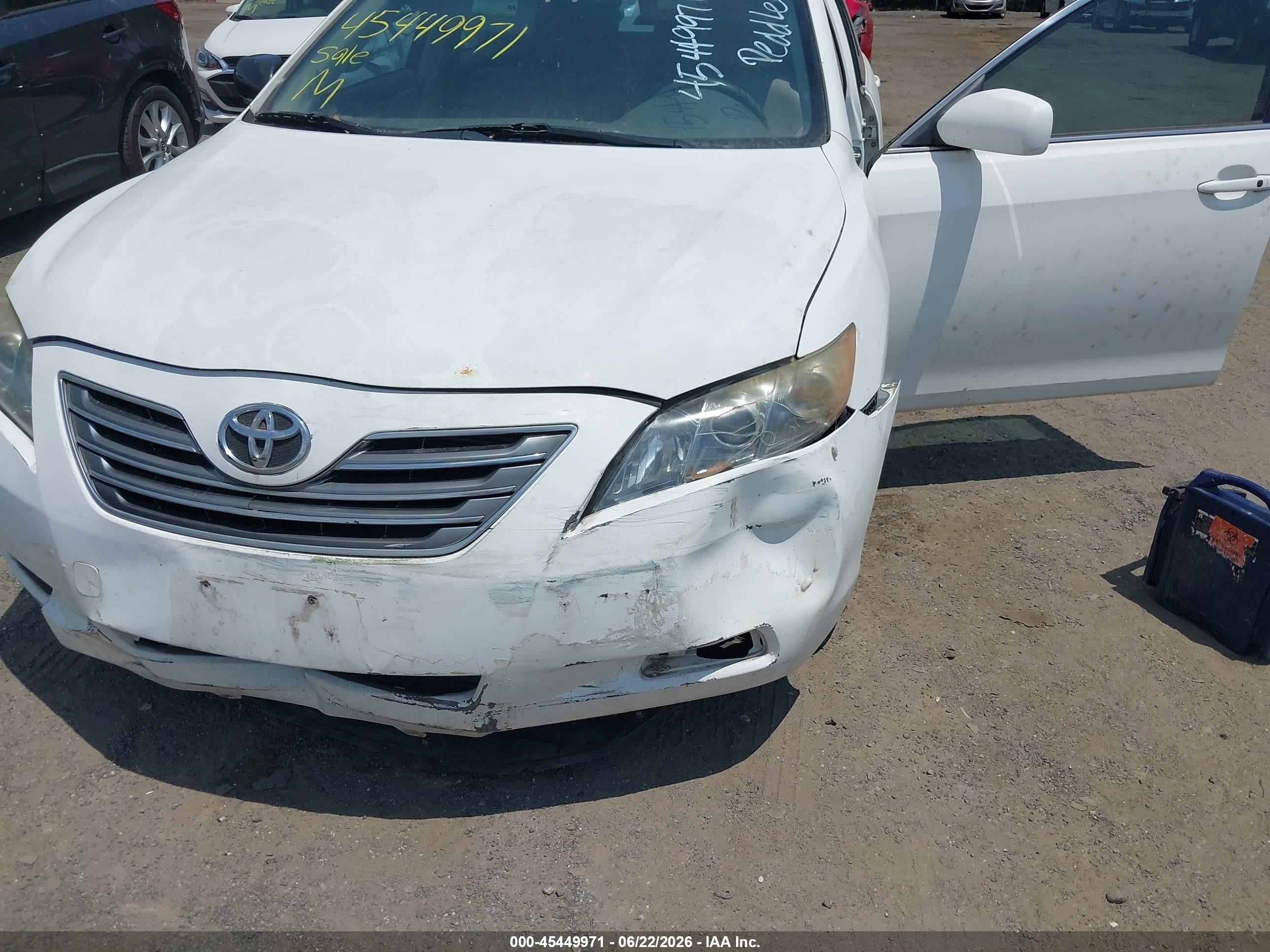 2007 Toyota Camry Hybrid   Белый vin: JTNBB46KX73038844