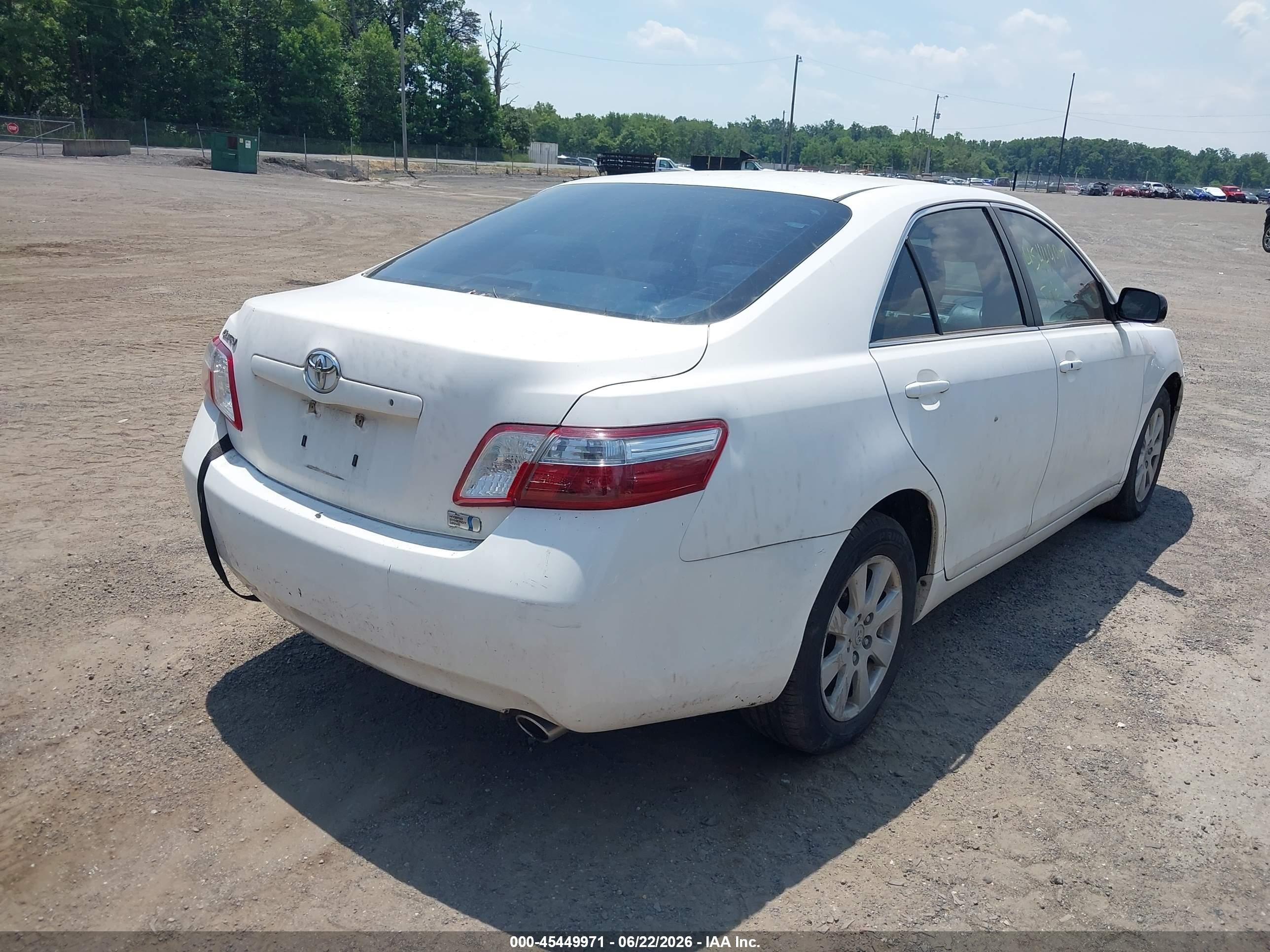 2007 Toyota Camry Hybrid   Белый vin: JTNBB46KX73038844