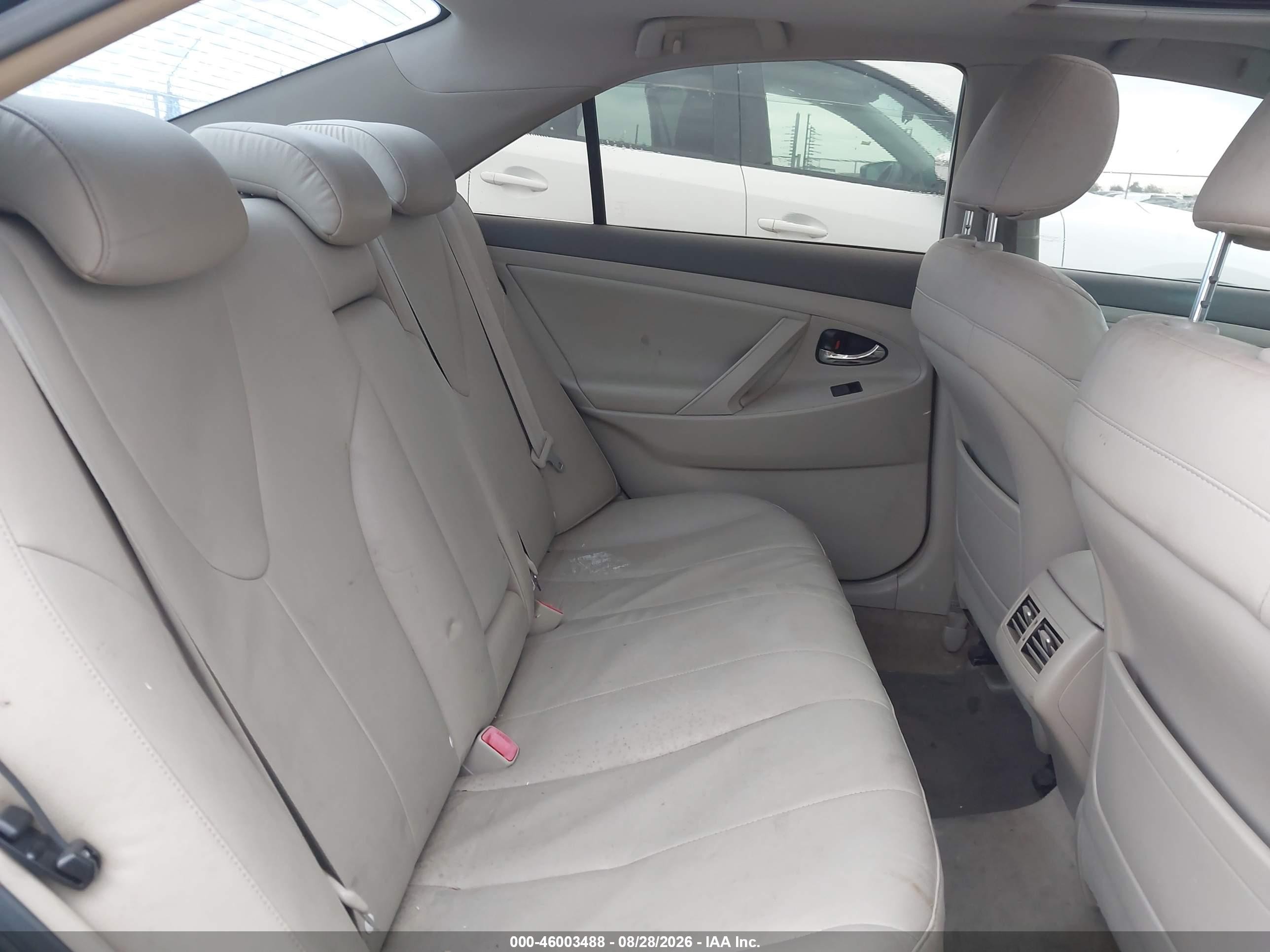 2007 Toyota Camry Hybrid   Gray vin: JTNBB46KX73039332
