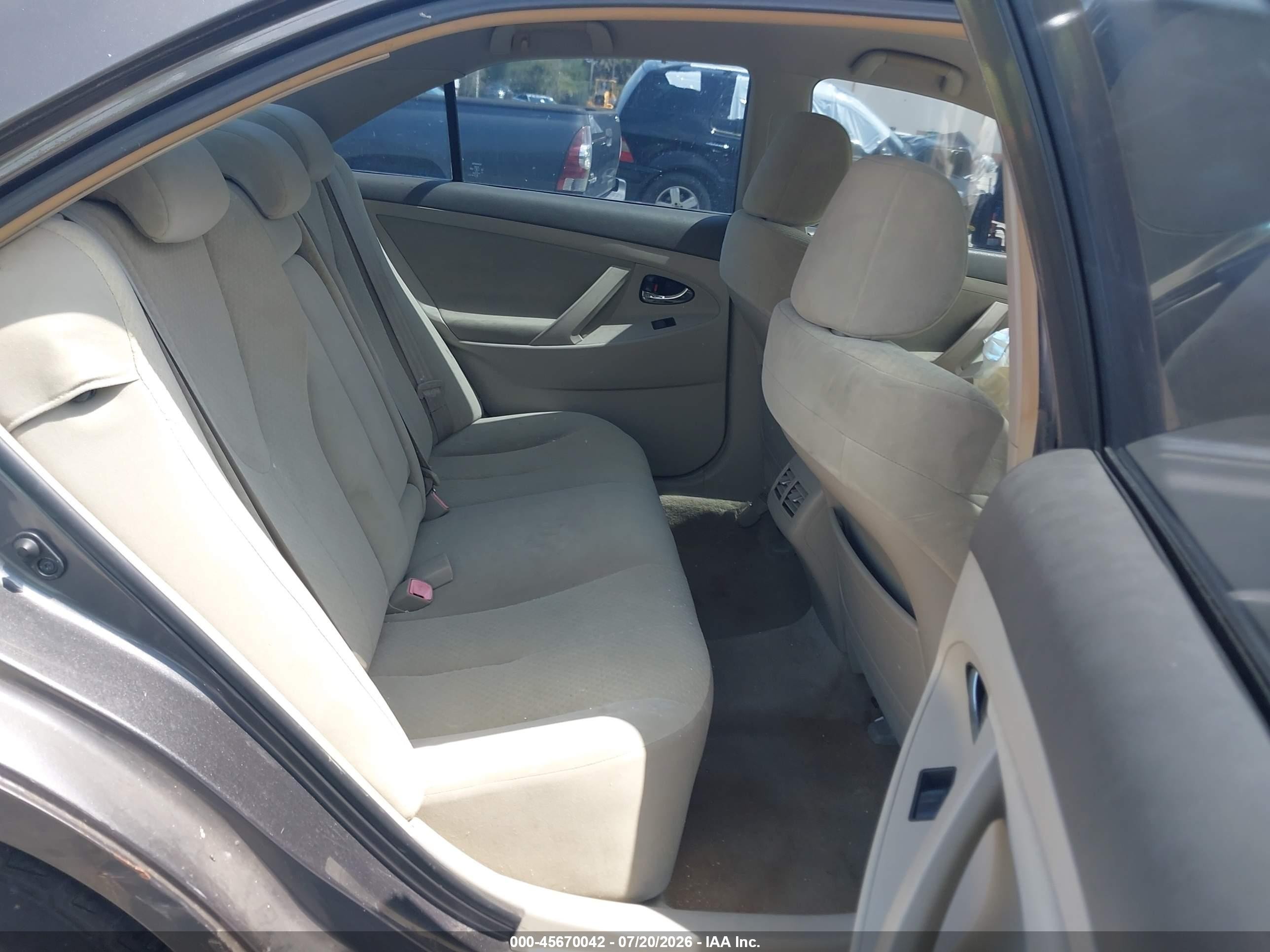 2007 Toyota Camry Hybrid Gray vin: JTNBB46KX73043221