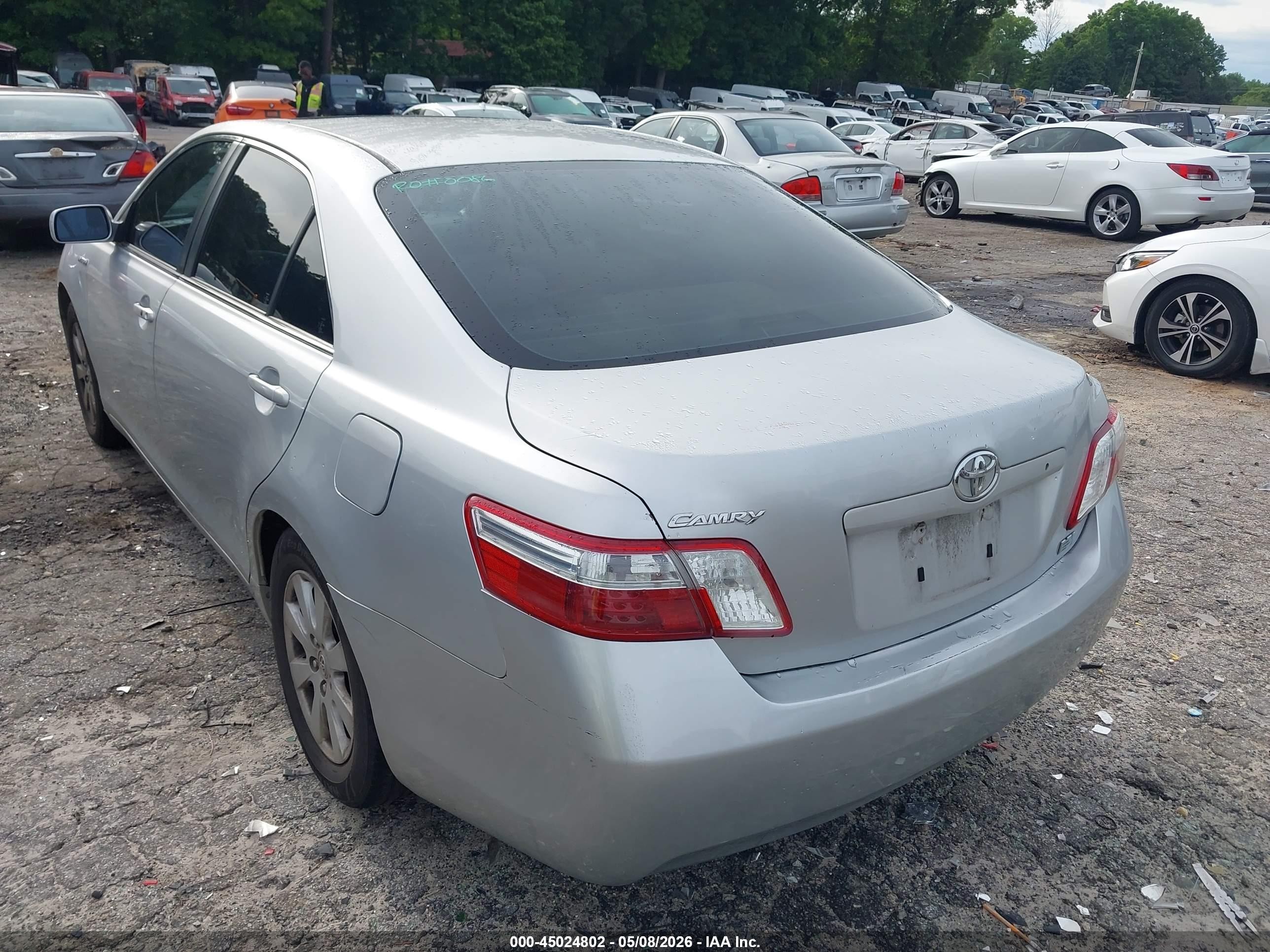2007 Toyota Camry Hybrid   Серебряный vin: JTNBB46KX73044126